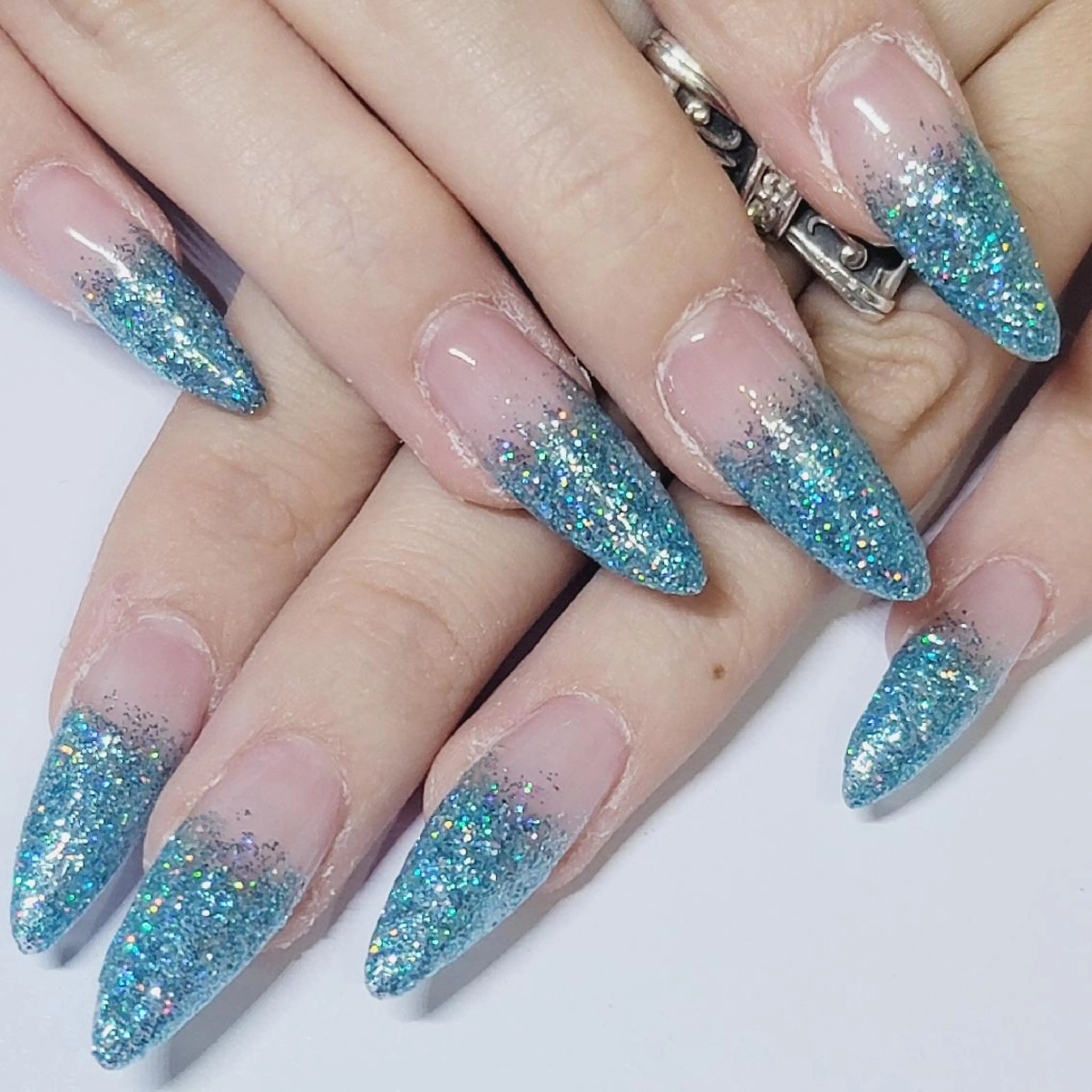 ネイル オーロラネイル ブルー グラデーション ラメ(グリッター) ハンドネイル よしだ ひろきのネイルデザイン