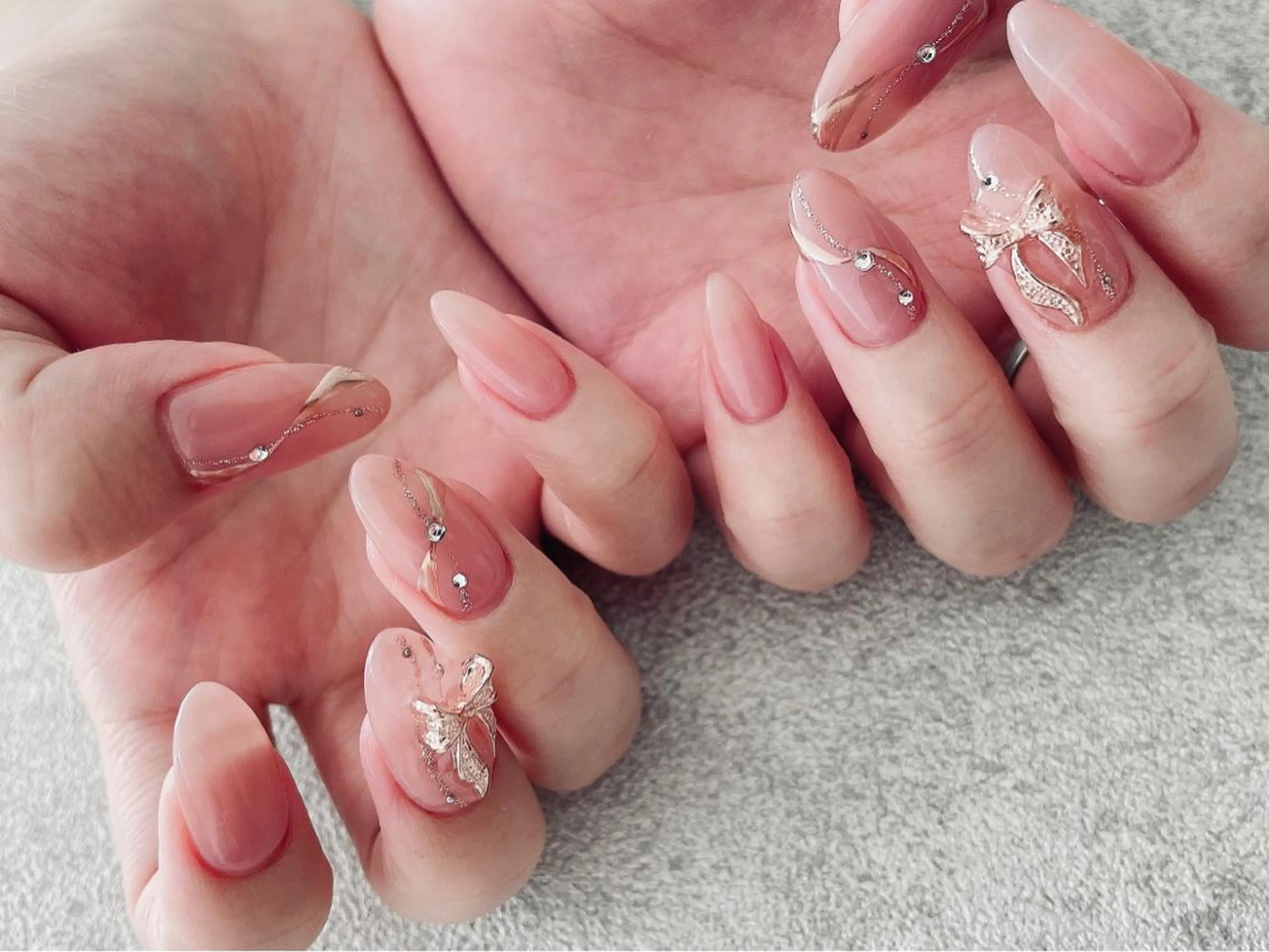 ネイル アートネイル ミラーネイル リボン Platluce. ERIのネイルデザイン