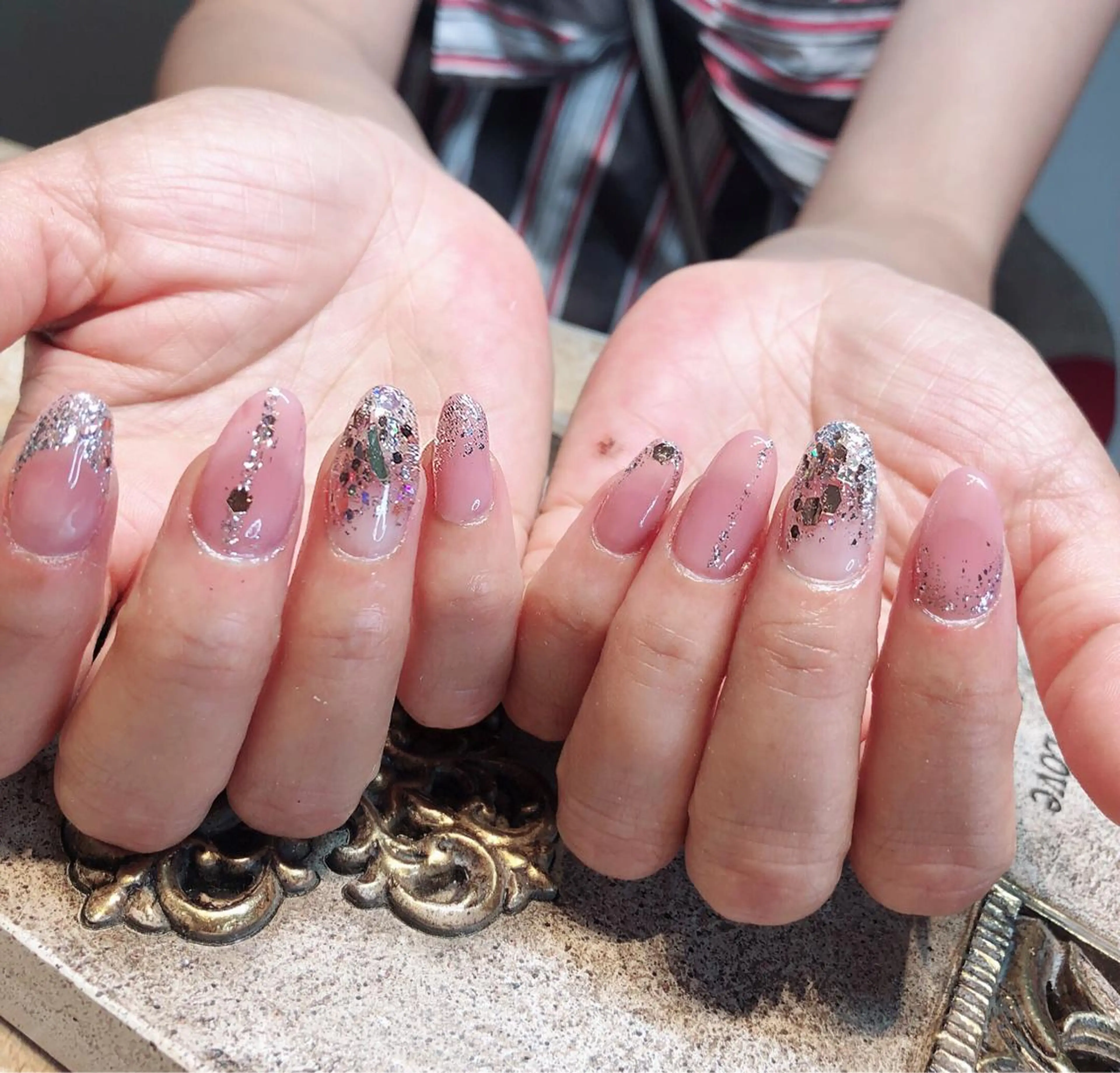 ミディアム ハンドネイル めぐみのネイルサロン 惠のネイルデザイン