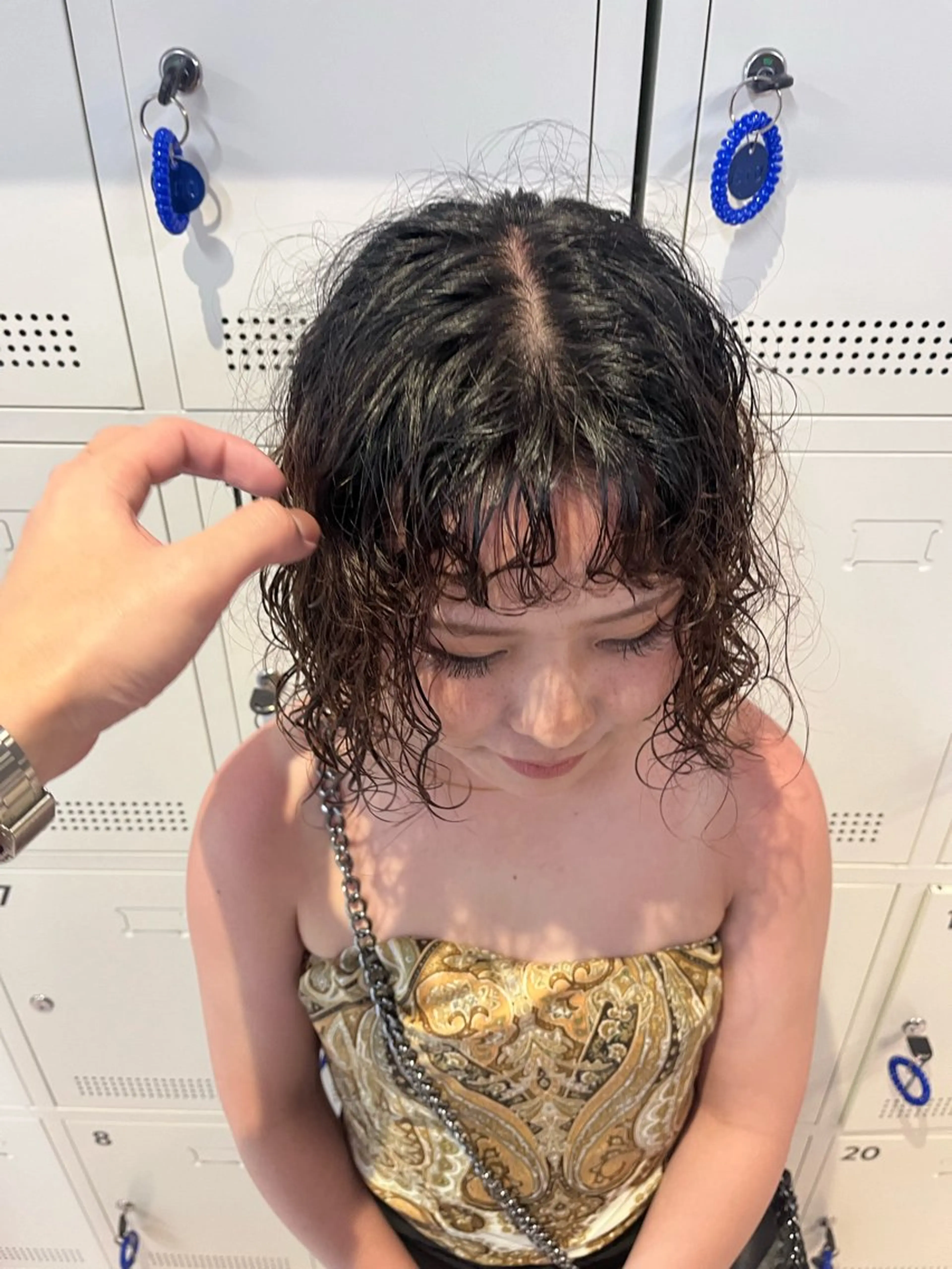 ミディアム パーマ カット パーマ トリートメント ヘッドスパ ヘアセット 🫧髪質整形師 イケモトタクマ🎩のヘアスタイル