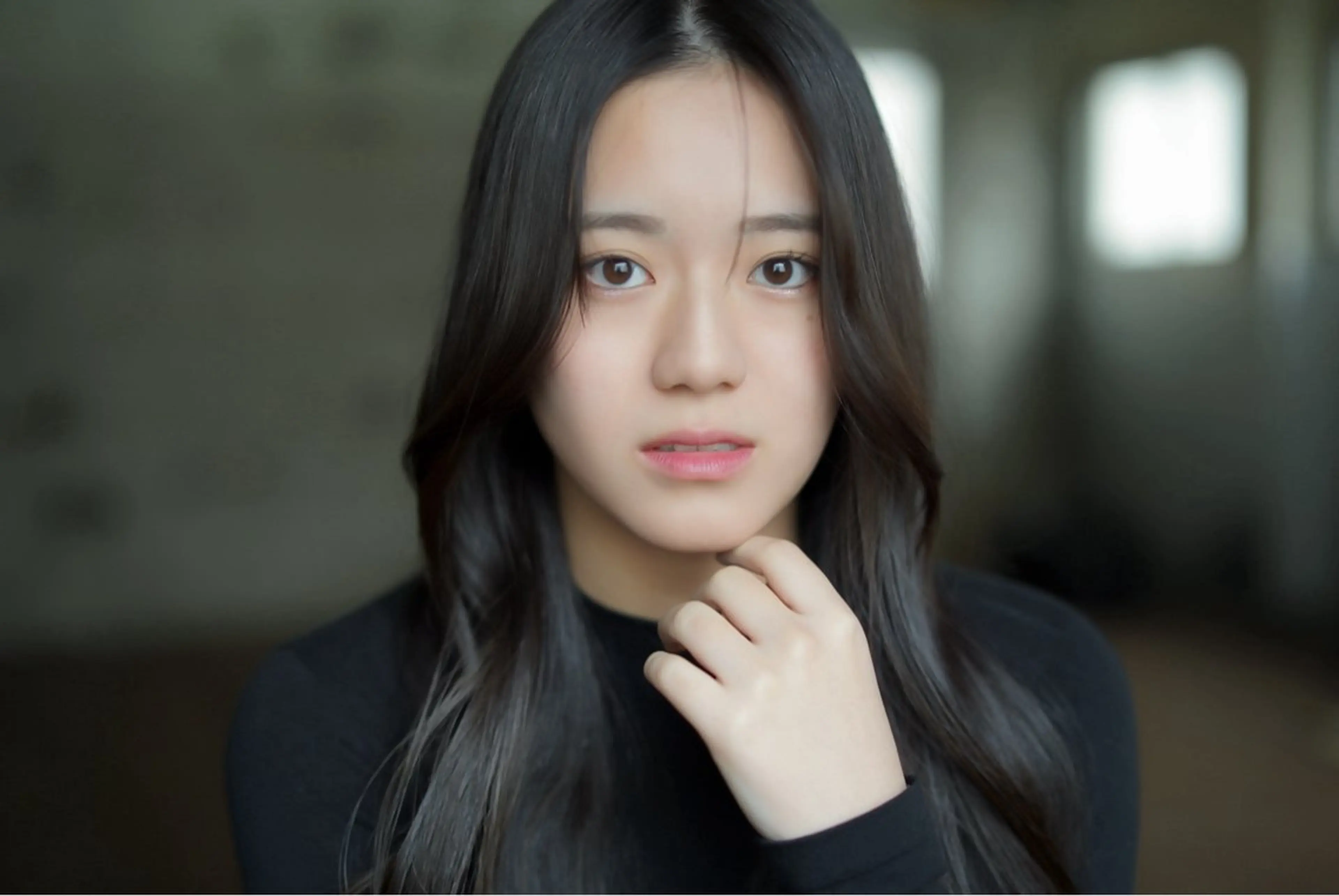 カラー アッシュ グレージュ ウルフとデザイン カラーの神のヘアスタイル