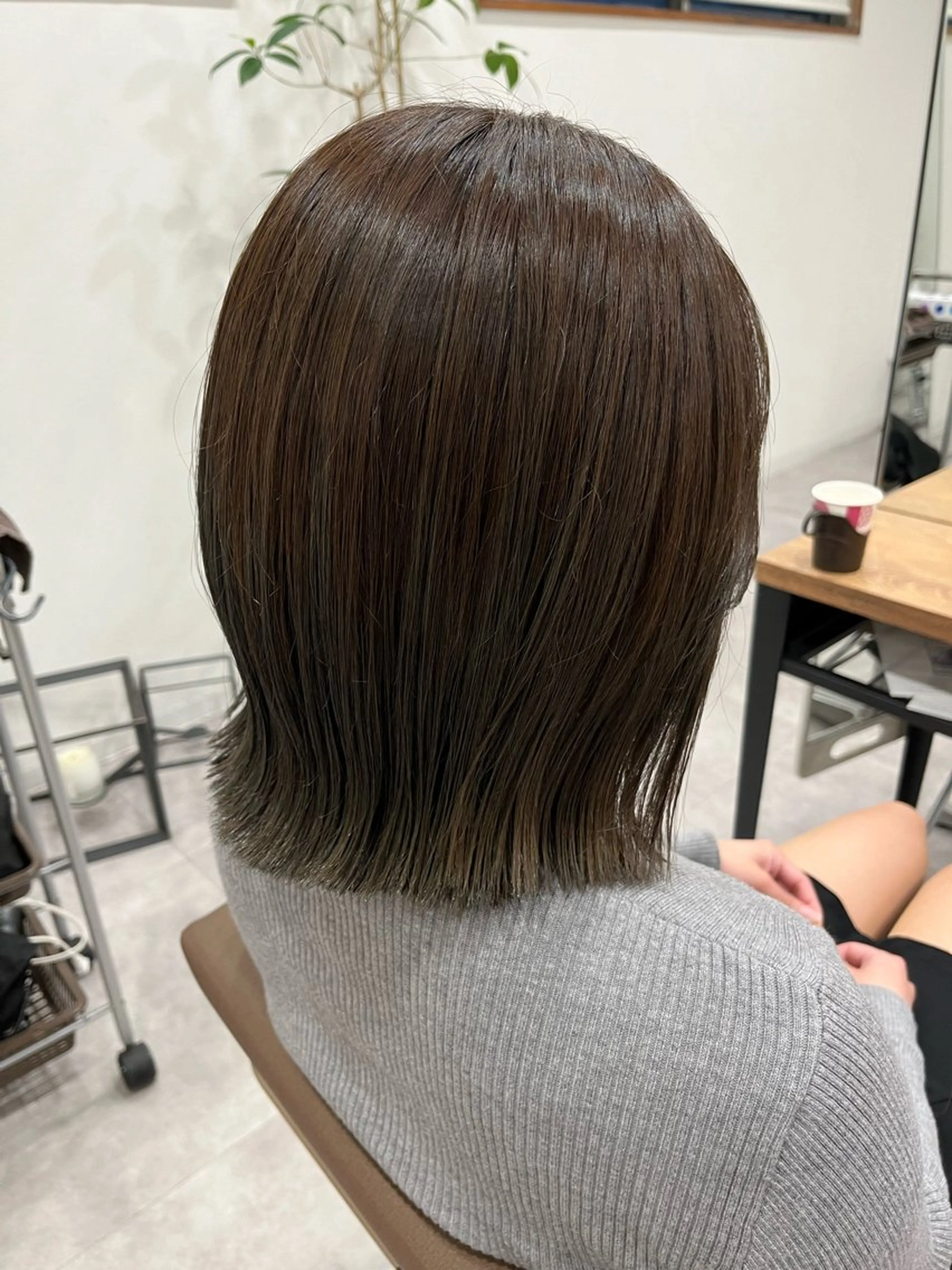 ミディアム カラー anon Loemのヘアスタイル