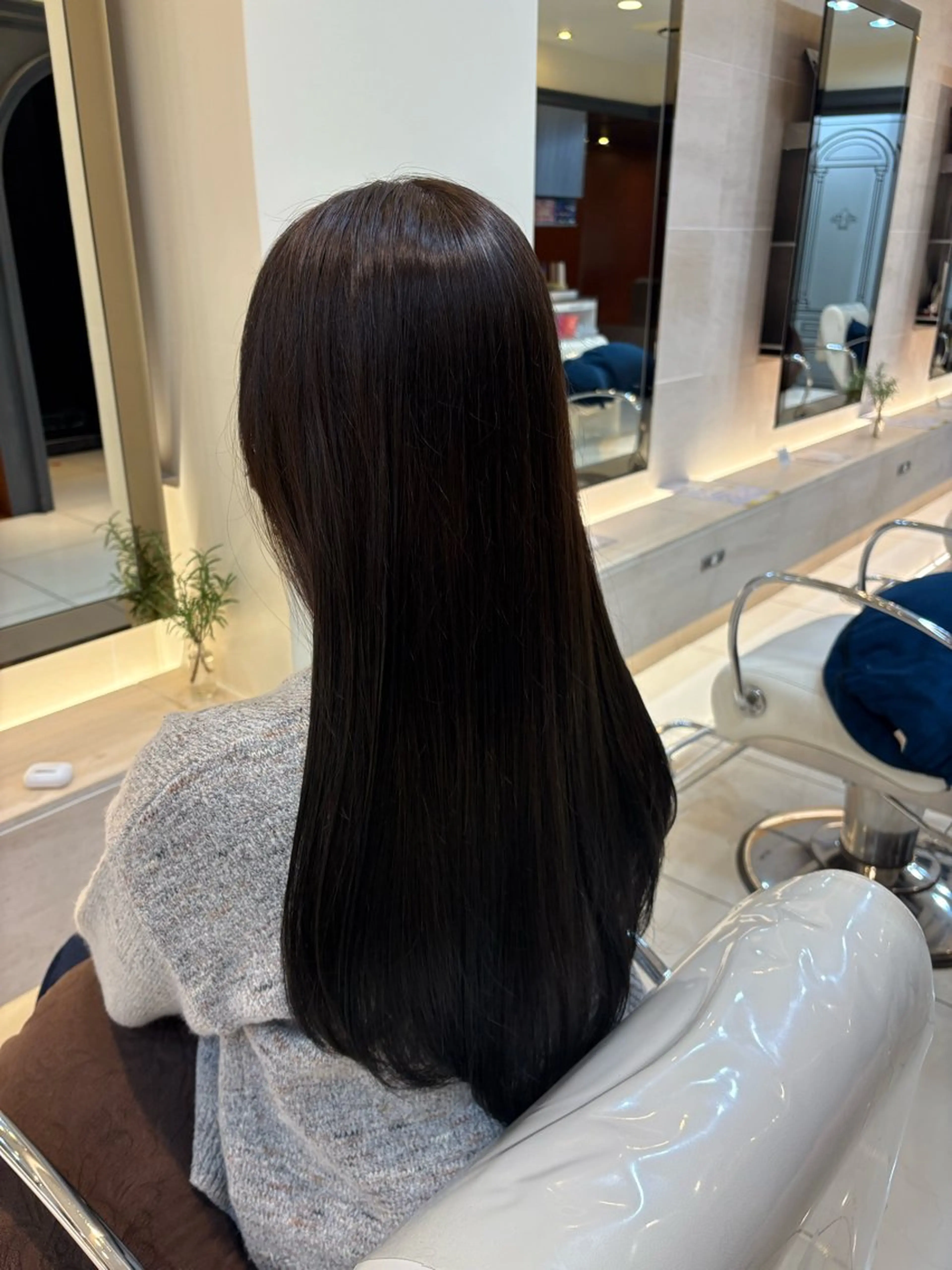 ロング カラー ヘアカラー 坂田 愛彩萌のヘアスタイル