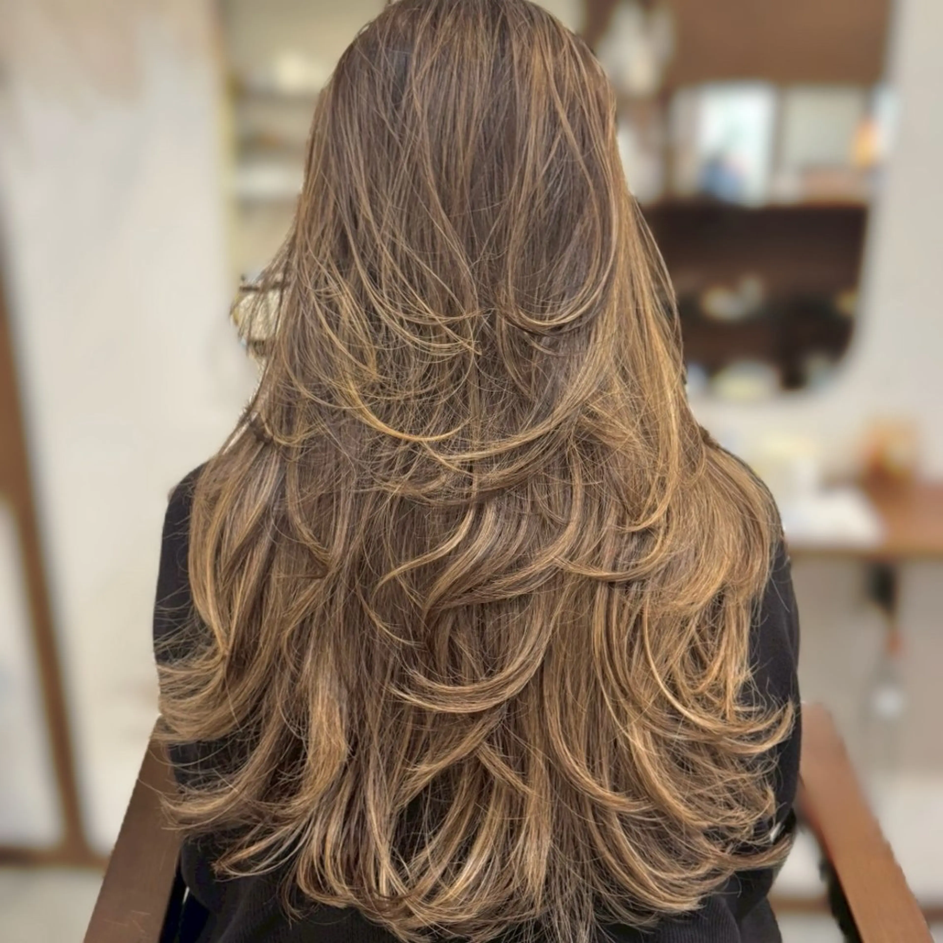 ロング 坂本 璃里杏のヘアスタイル