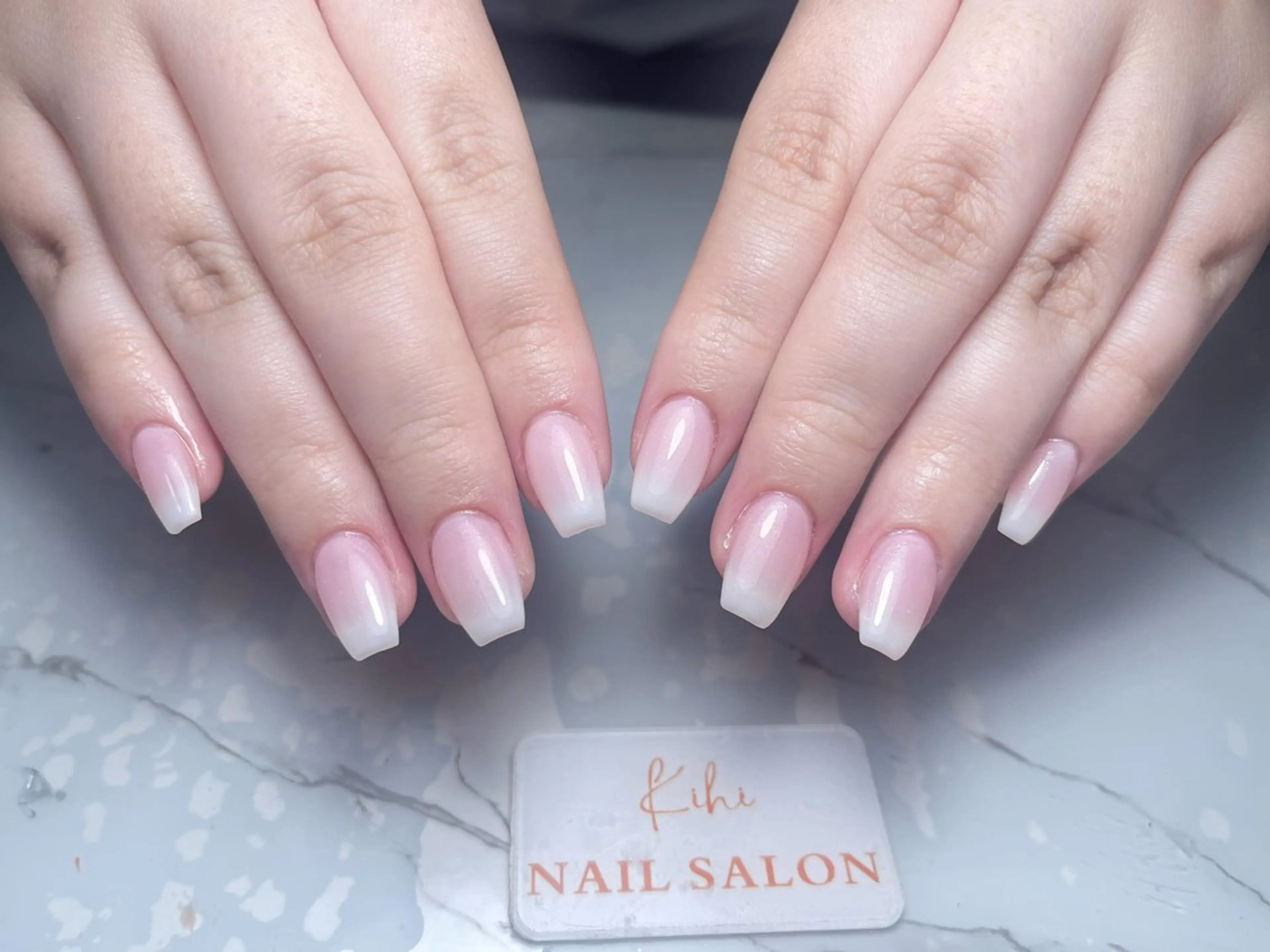 ネイル アートネイル フレンチネイル ジェルネイル グラデーション 韓国ネイル ハンドネイル ハンドケア さくら💮💮 【オフ無料】のネイルデザイン