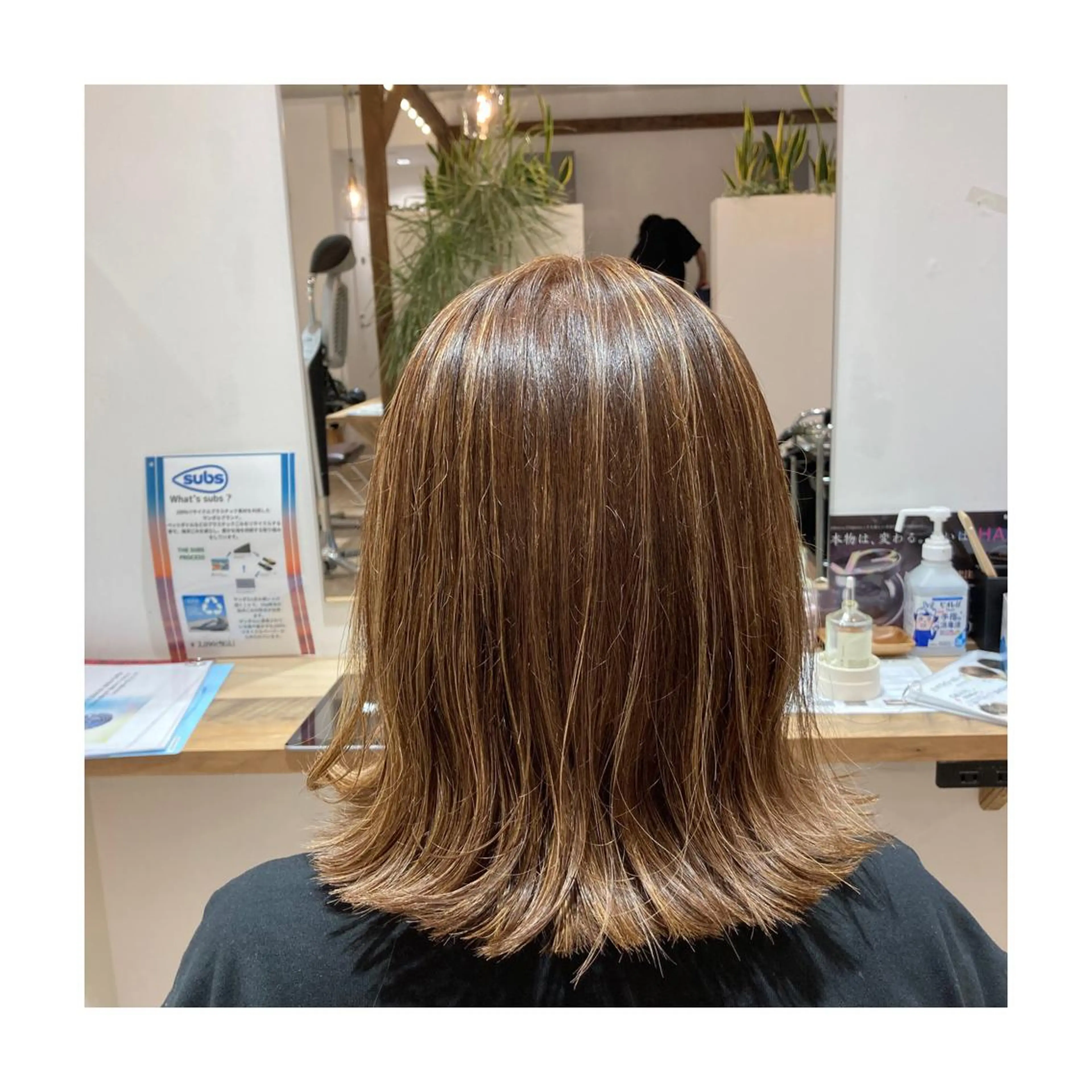 ミディアム ハイライト 前田 梨沙のヘアスタイル