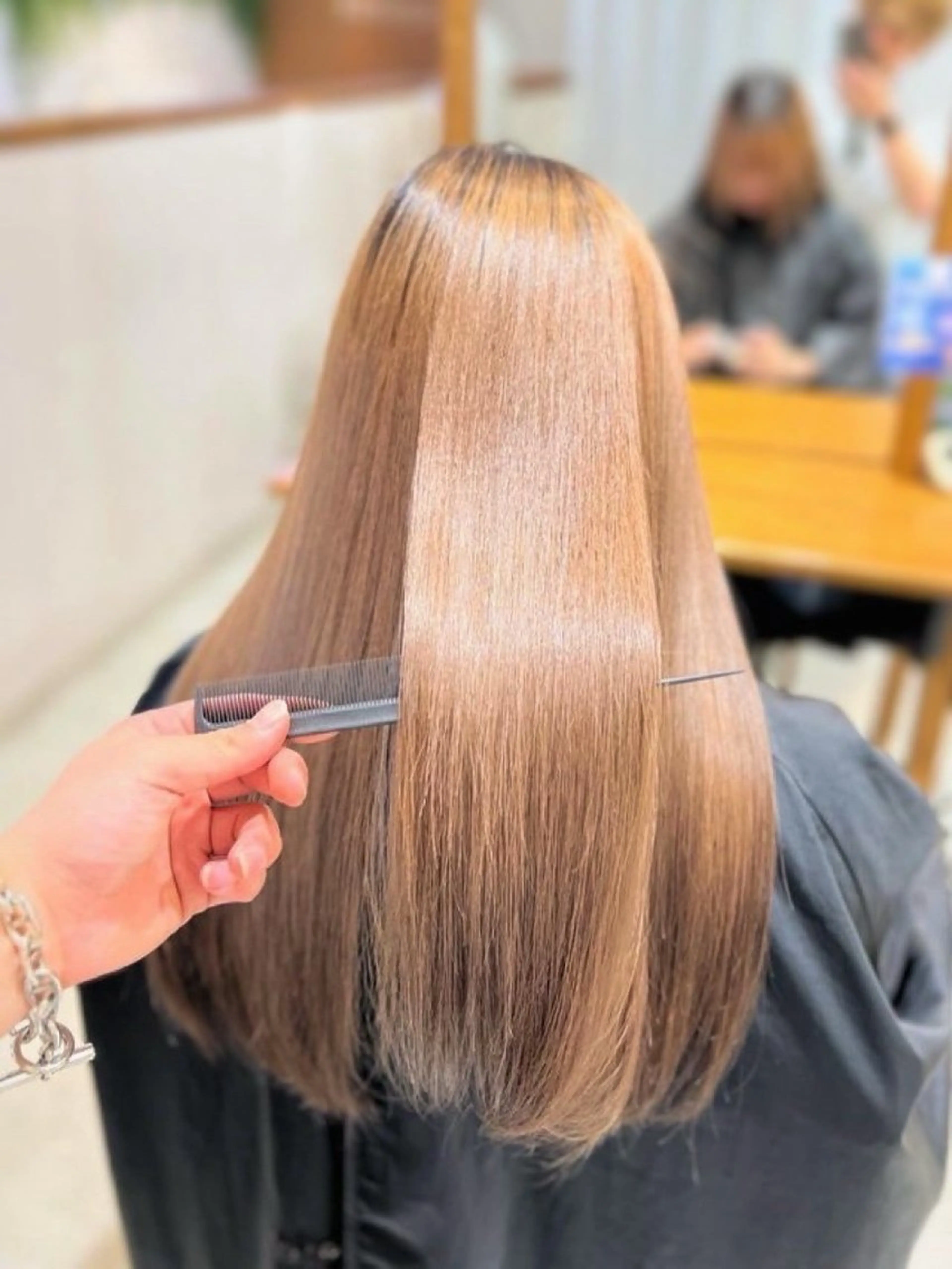 セミロング 髪質改善 ✨髪質改善×レイヤー ボブカットきり✨のヘアスタイル