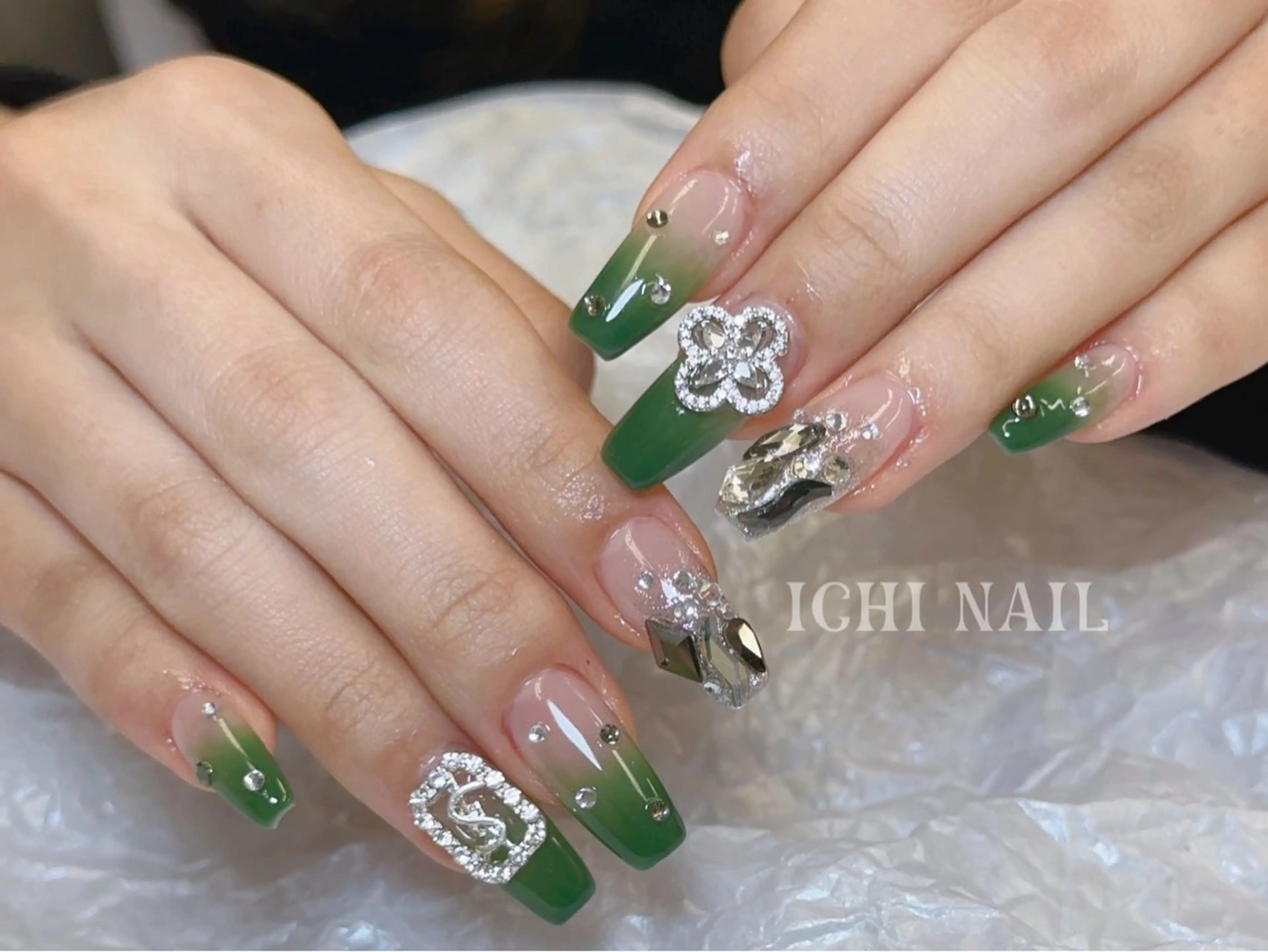 ネイル ハンドネイル 🧚🏻‍♀️ NOHA🎀のネイルデザイン