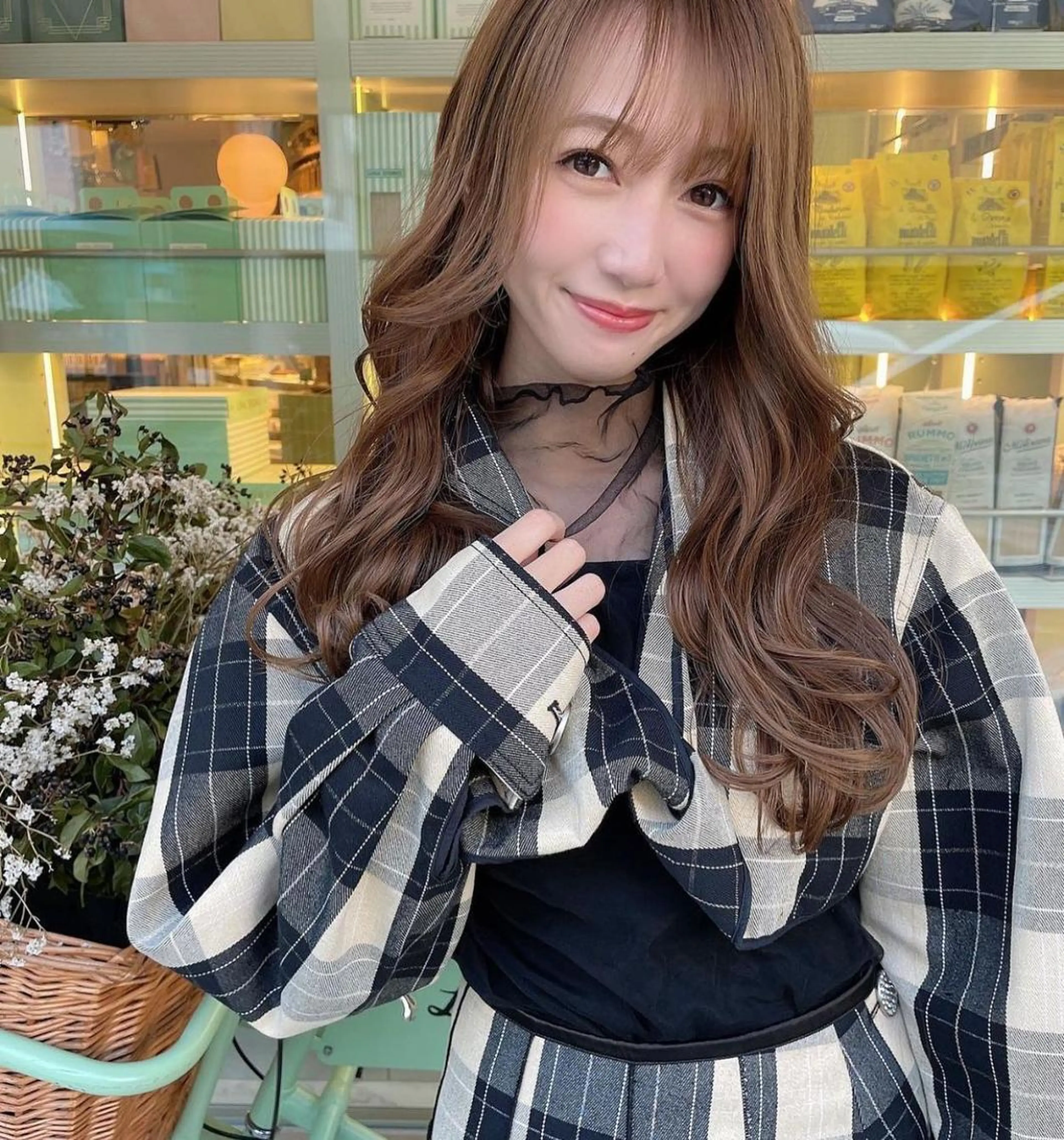 ミディアム カラー ヘアアレンジ ミディアムパーマ ベージュカラー 透明感カラー ハイライトカラー ミルクティーベージュ 韓国/髪質改善💘 櫻井かれんのヘアスタイル