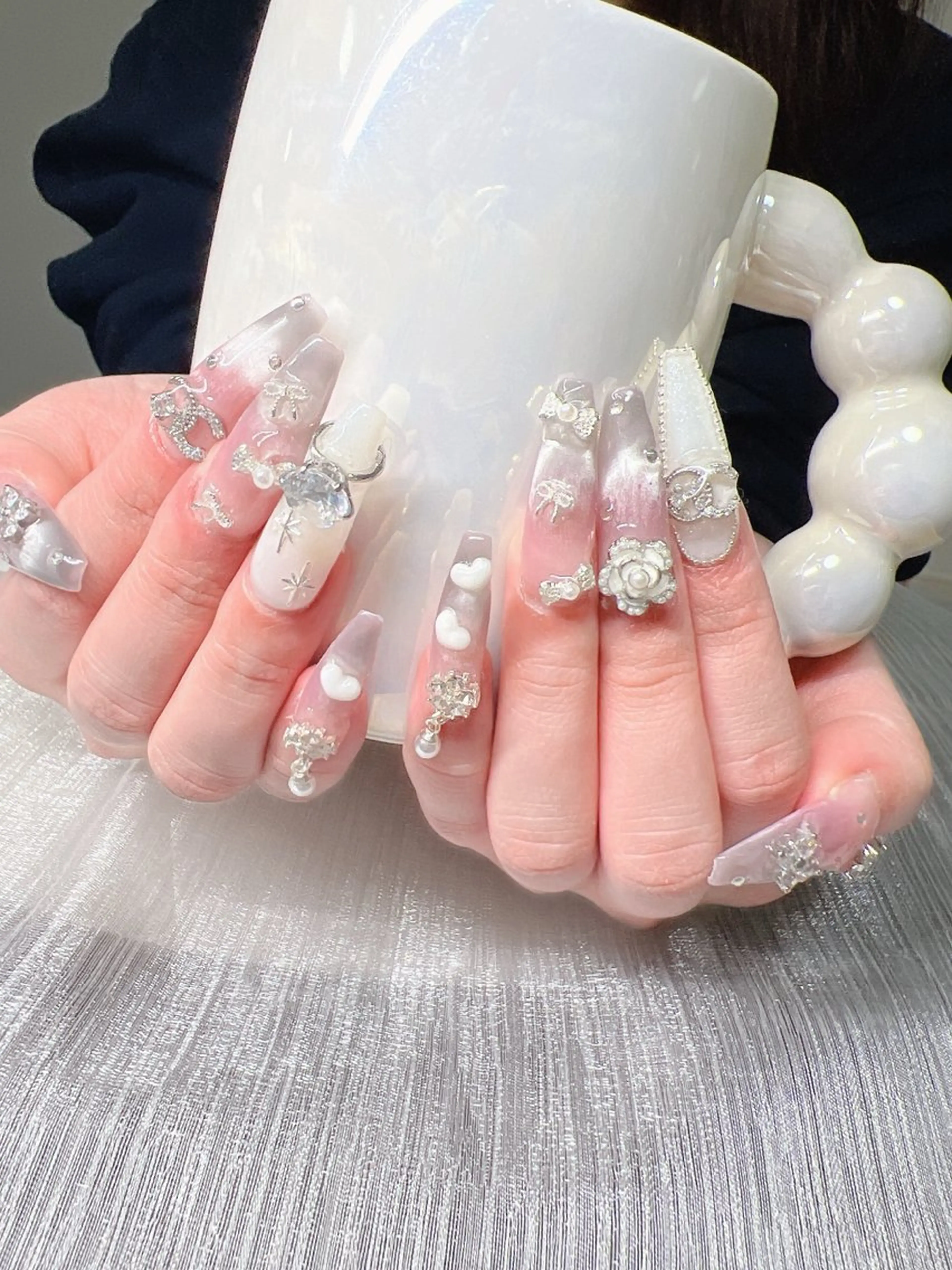 ネイル オーロラネイル チークネイル 長さ出し フットネイル フレンチネイル ハンドネイル Lee Nailsのネイルデザイン