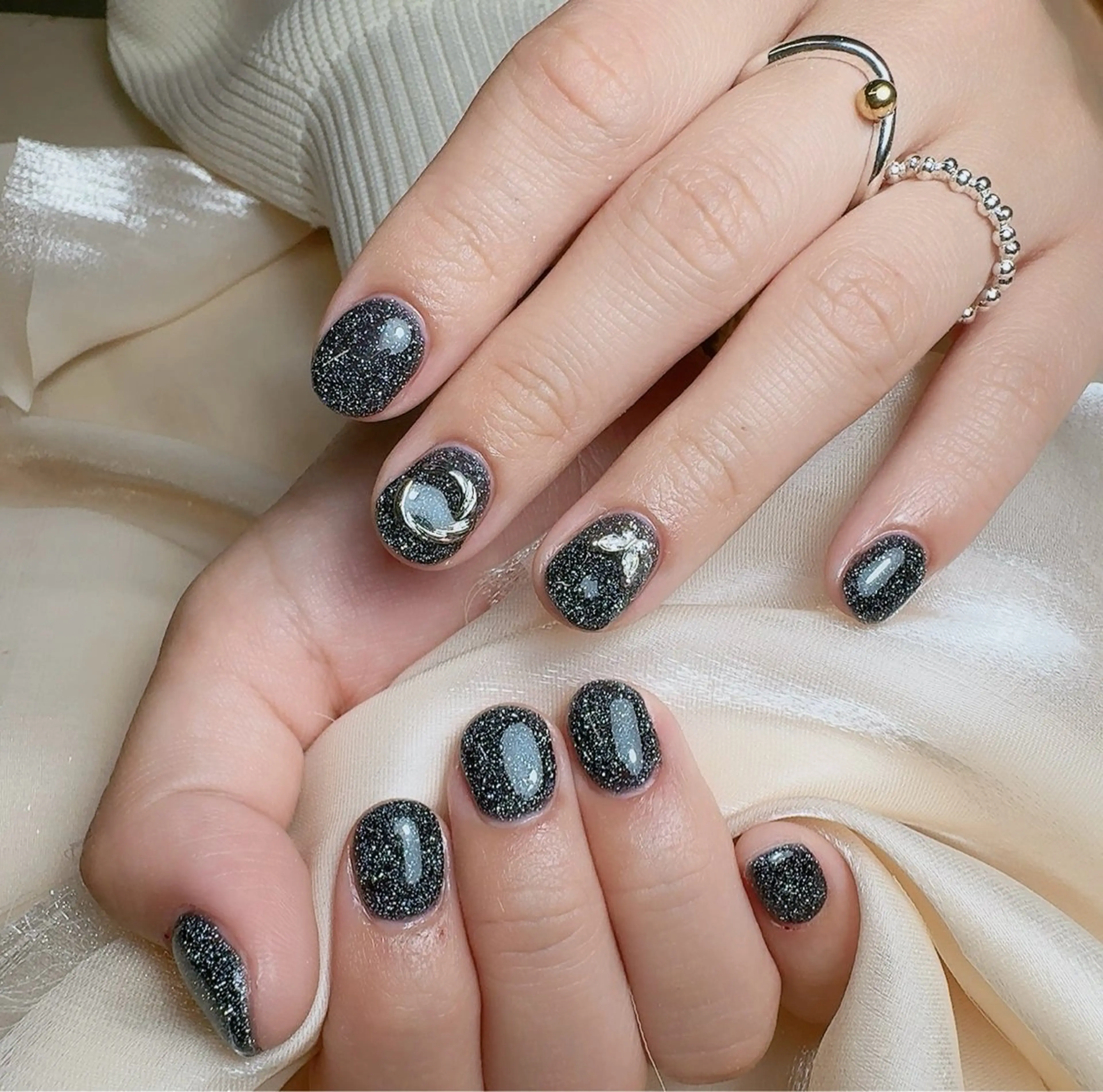 ネイル ハンドネイル LR.ONE リナのネイルデザイン