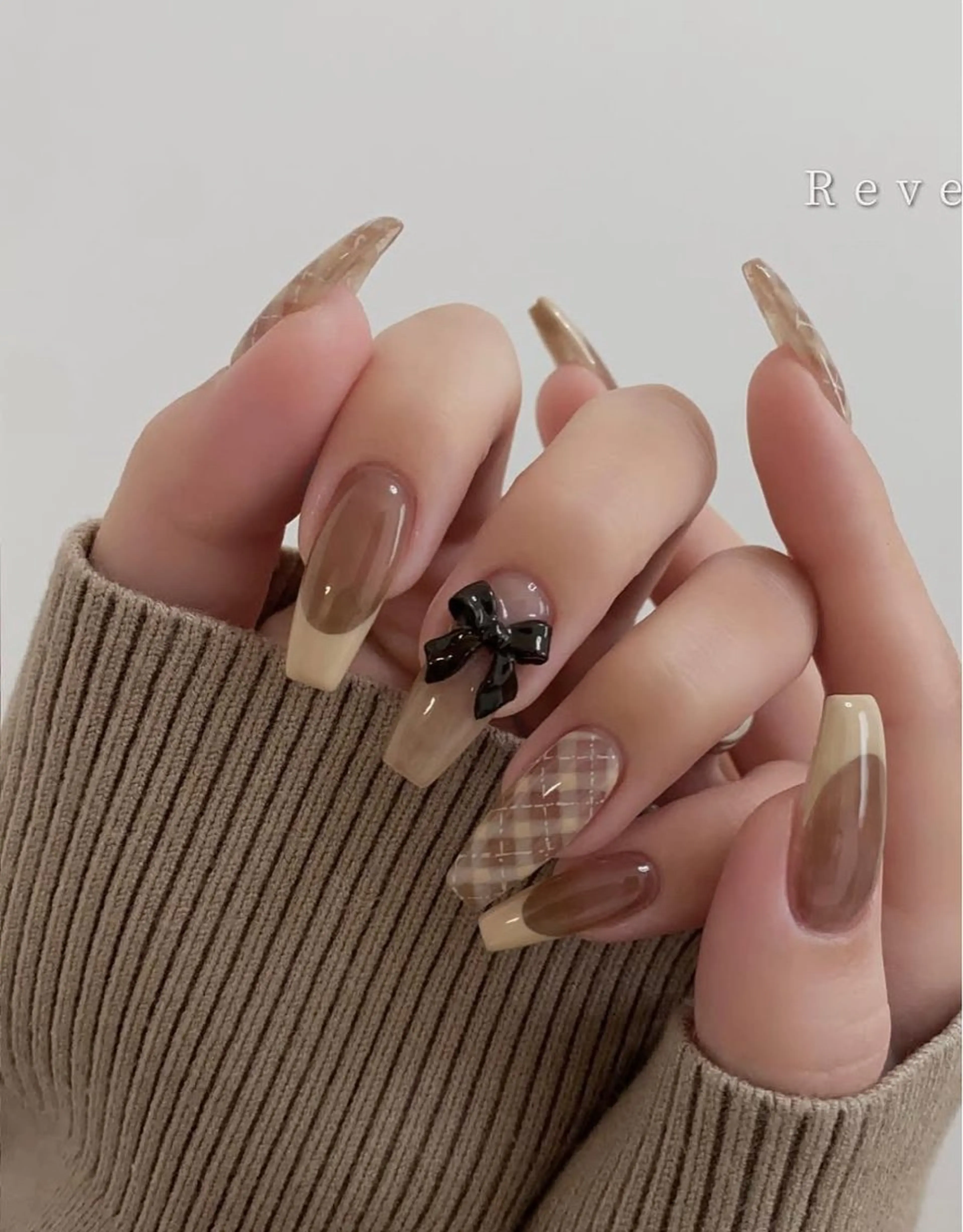 ネイル アートネイル 長さ出し ジェルネイル マグネットネイル ニュアンスネイル Kanao_ CloudyChanのネイルデザイン