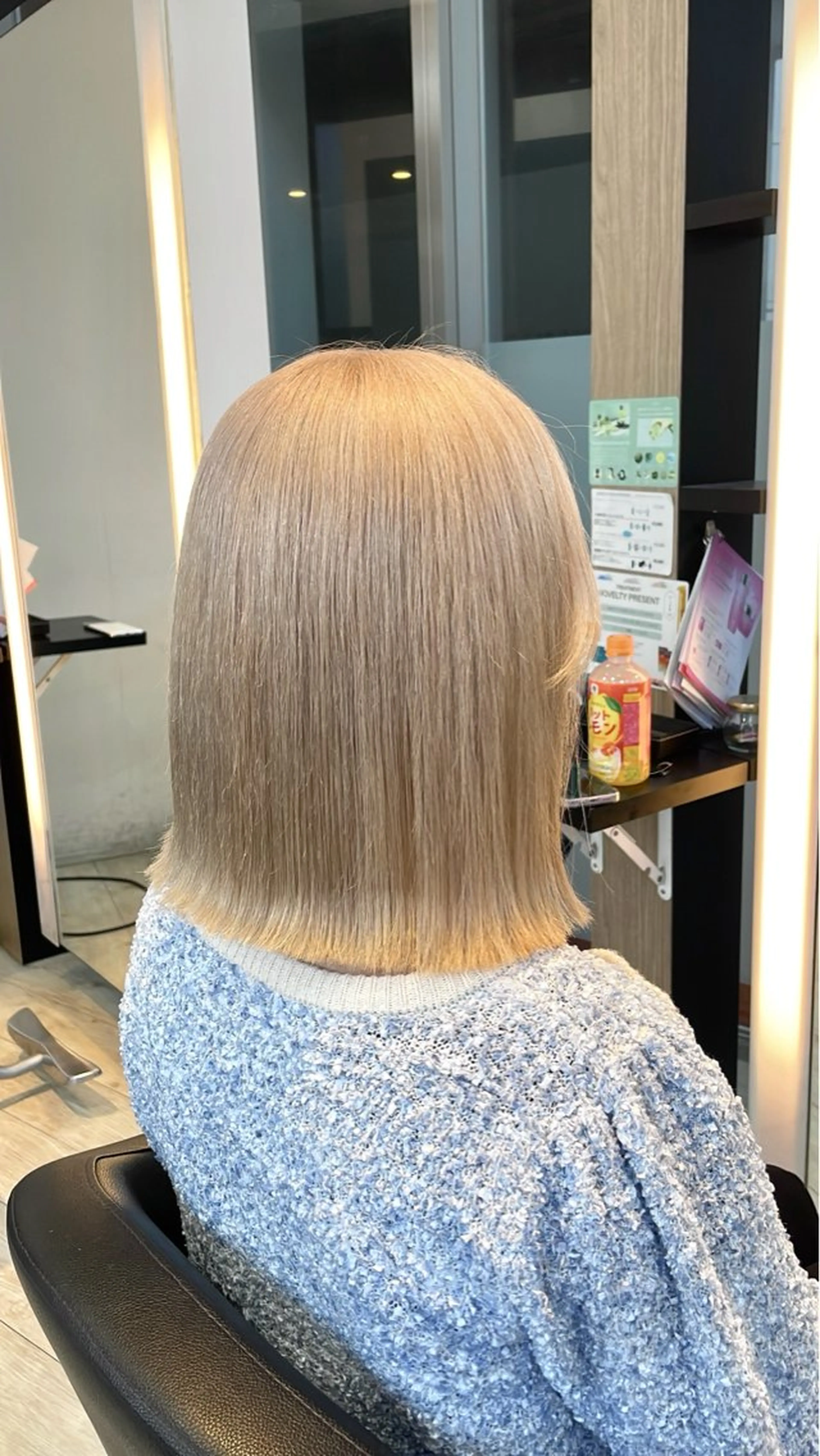 ショート カラー ブリーチ/髪質改善/ ハイトーン/暖色のヘアスタイル