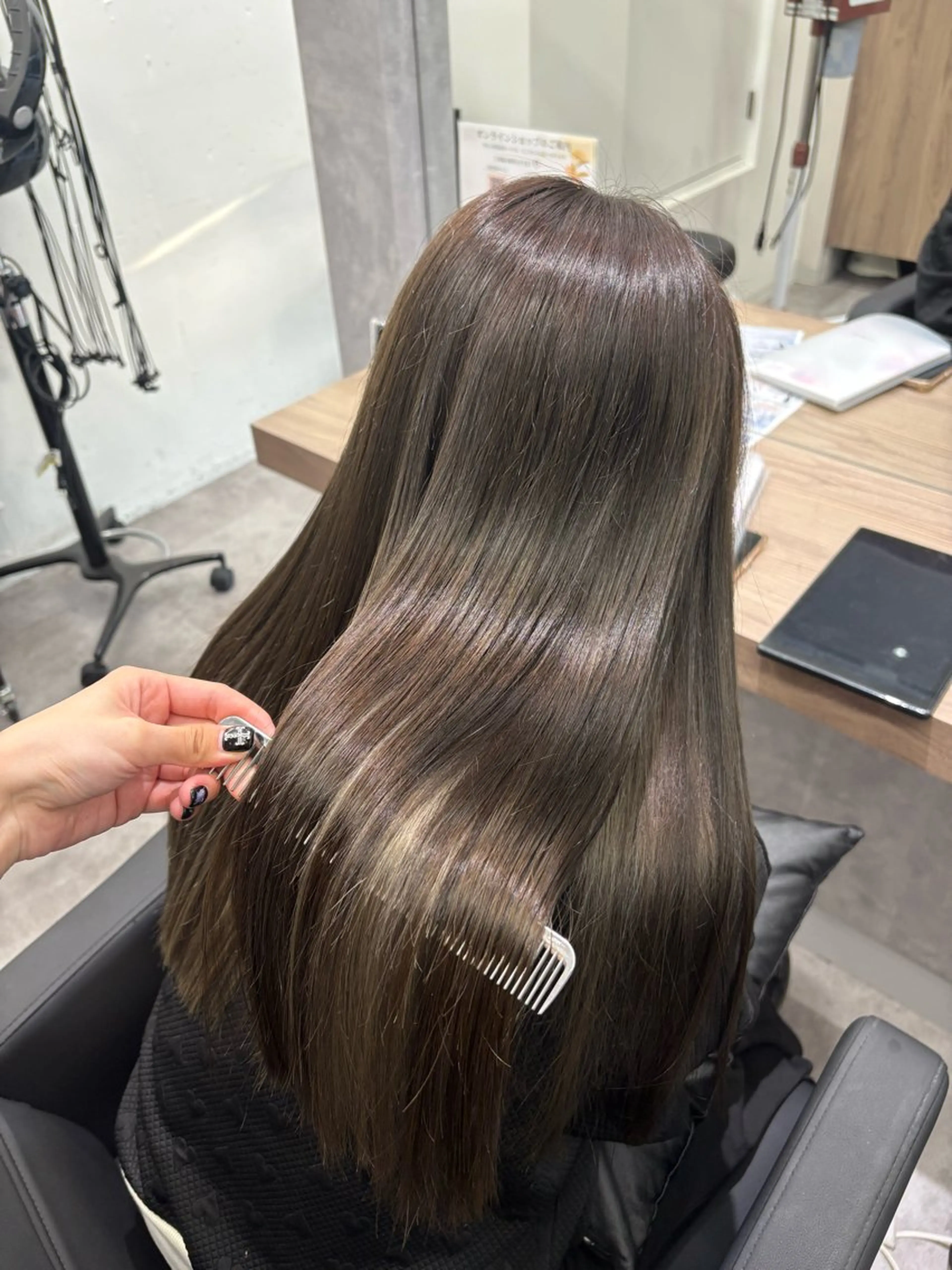 ロング Nail &Beauty by UNO伊勢原所属・COCO .のヘアスタイル