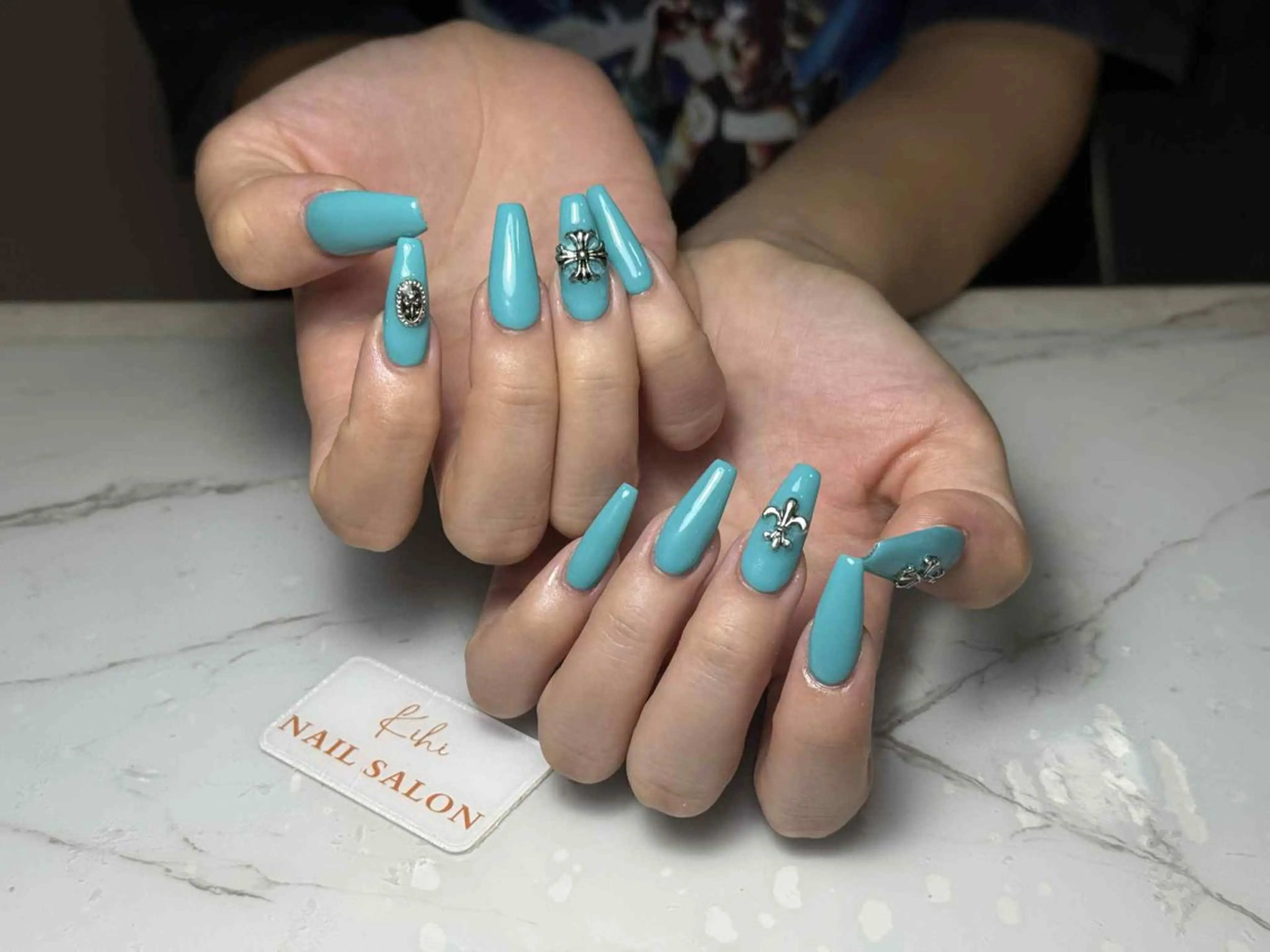 ネイル アートネイル フレンチネイル ジェルネイル グラデーション 韓国ネイル ハンドネイル 💕鈴木ユリ パラジェル/オフ無料のネイルデザイン