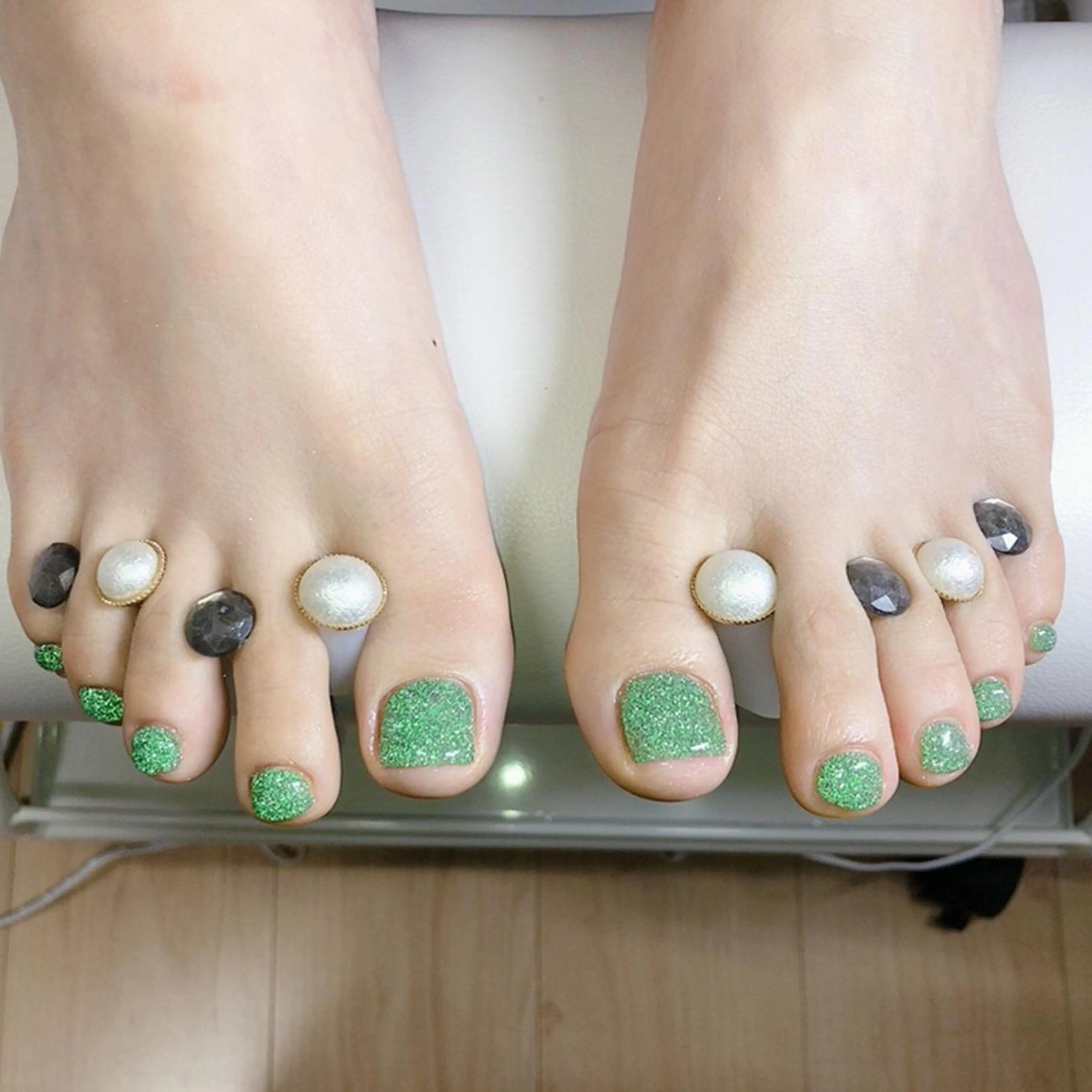 ネイル フラッシュネイル フットネイル ワンカラーネイル 奥園 良恵のネイルデザイン