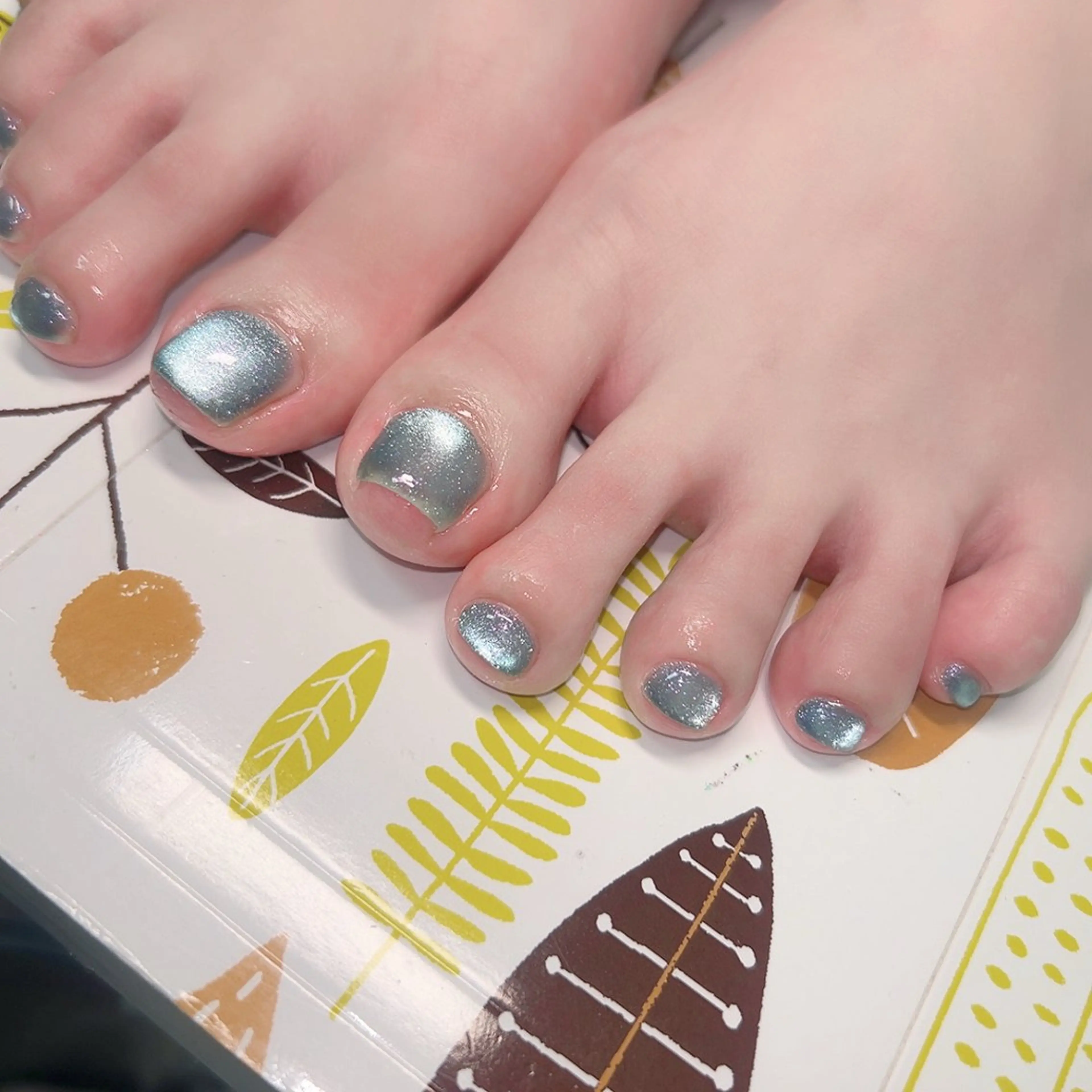 ネイル フラワーネイル ガーリー レース ブライダルネイル ホワイト フットネイル Cute Tips nailのネイルデザイン