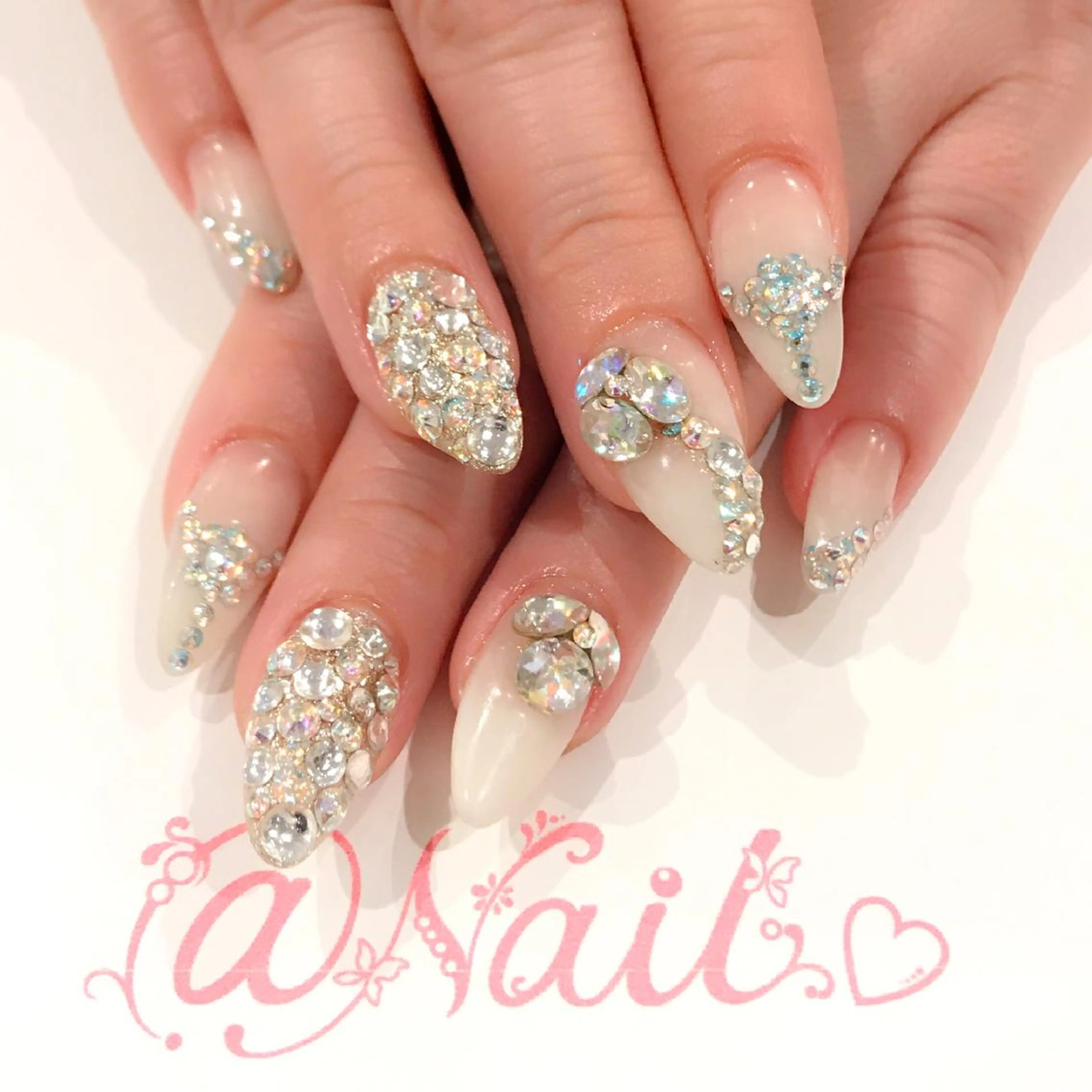 ネイル フットネイル ジェルネイル 持ち込み スカルプネイル ハンドネイル 小尾 栞のネイルデザイン