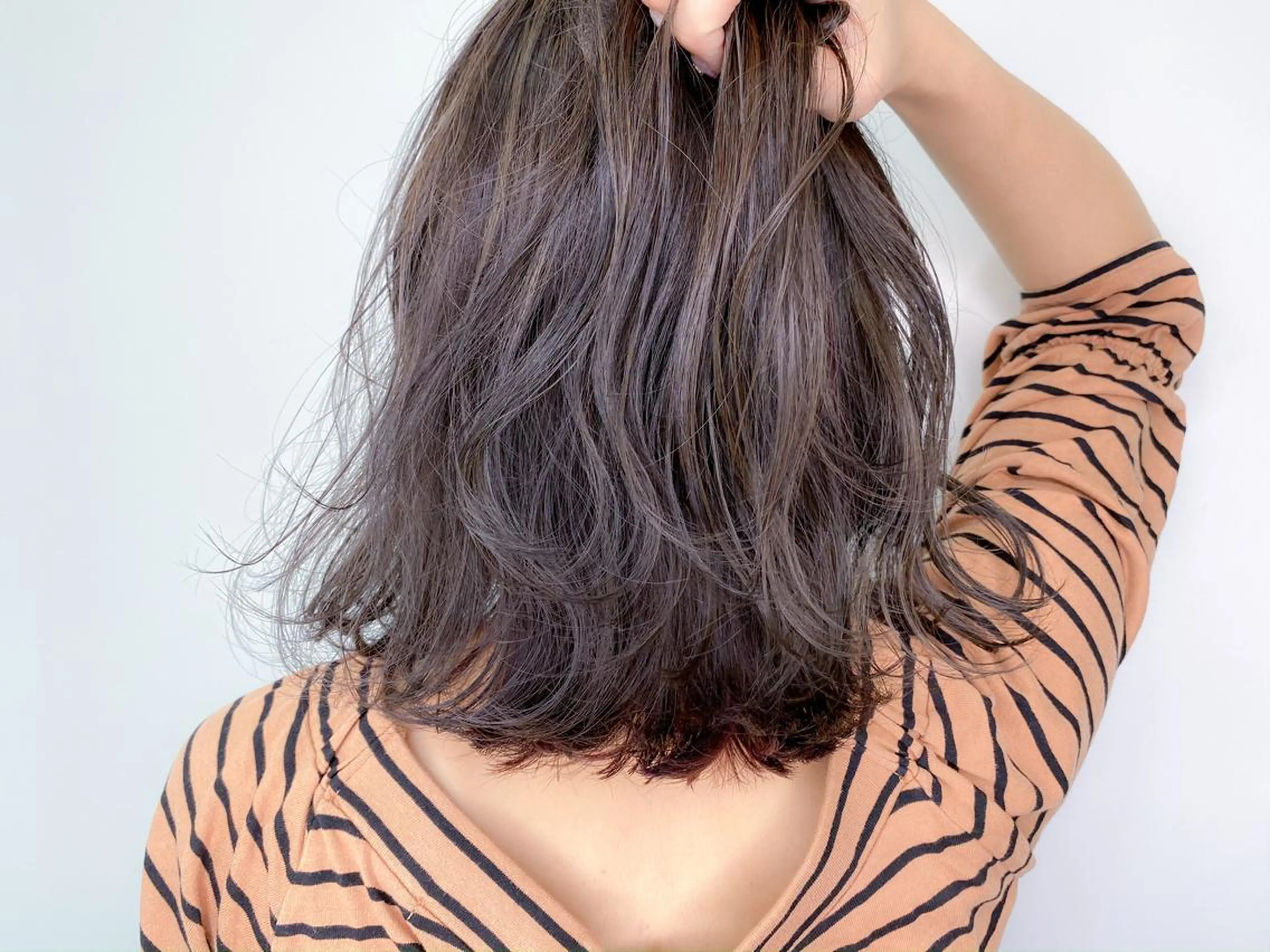 ミディアム louwe 武藤幸世のヘアスタイル