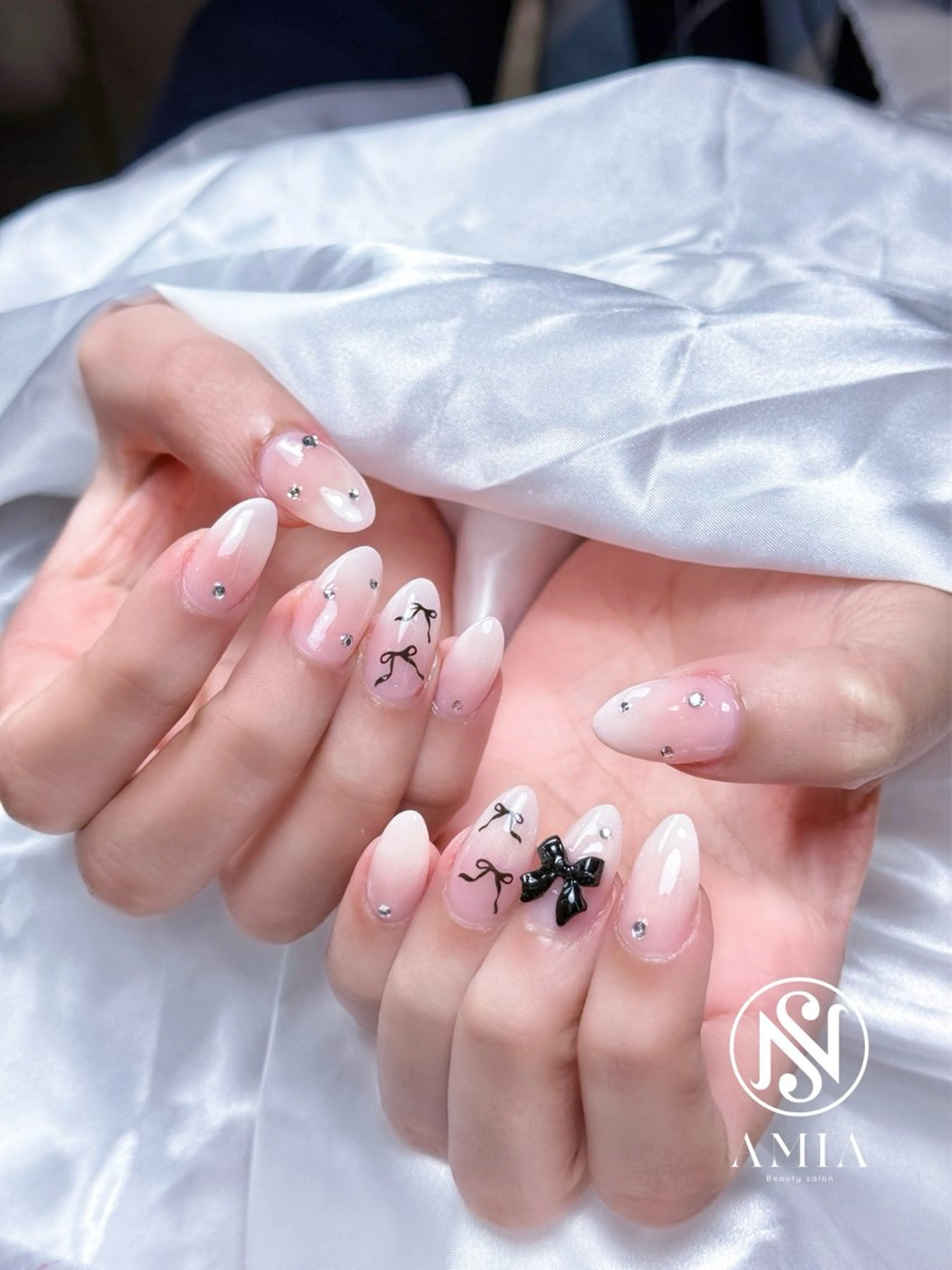 セミロング ハンドネイル AMIA BEAUTY SALON所属・🌟AMIA BEAUTY🌟のネイルデザイン