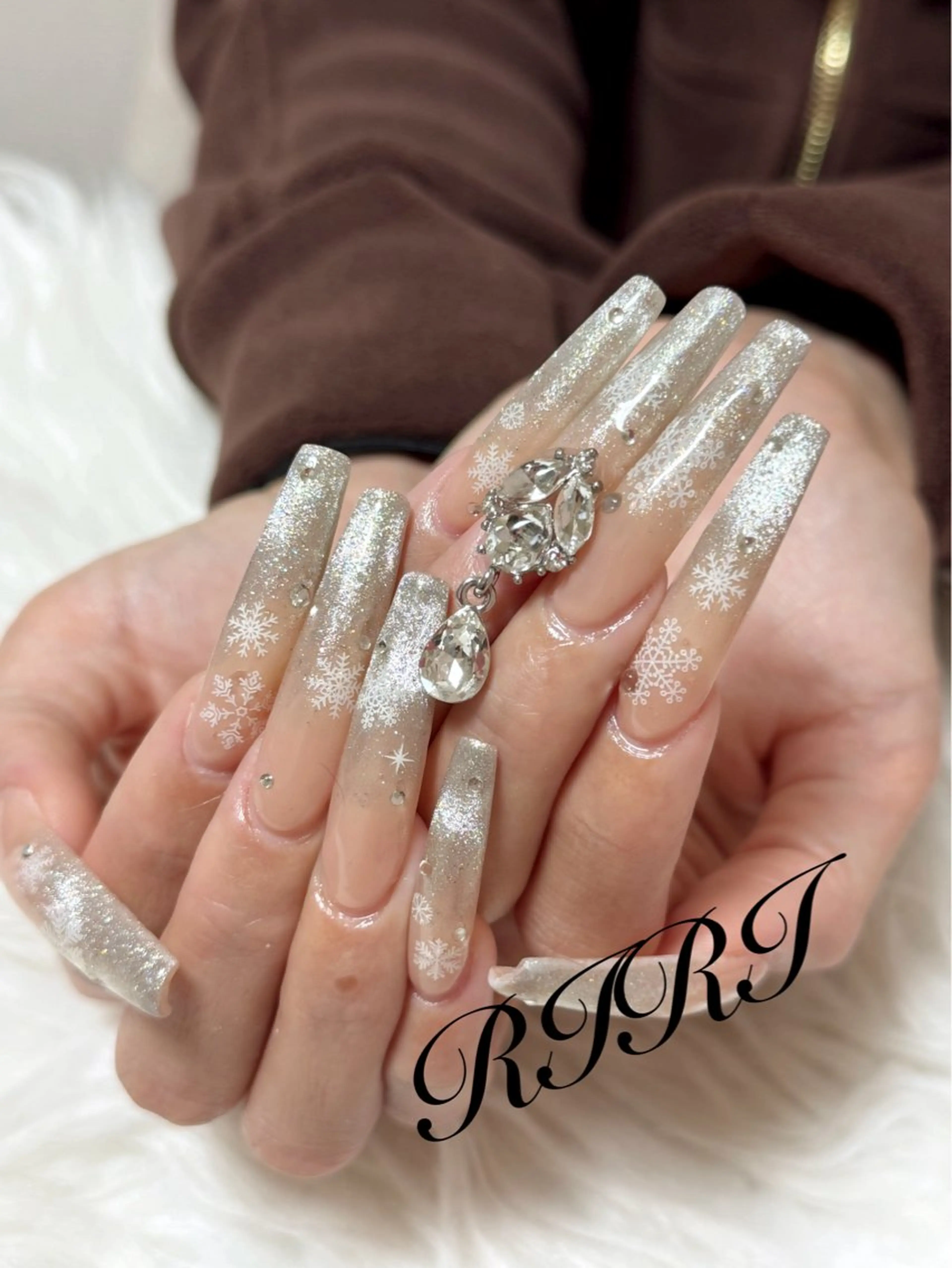 ネイル ジェルネイル ロングネイル マグネットネイル スカルプネイル シンプルネイル ハンドネイル riri オーナーのネイルデザイン