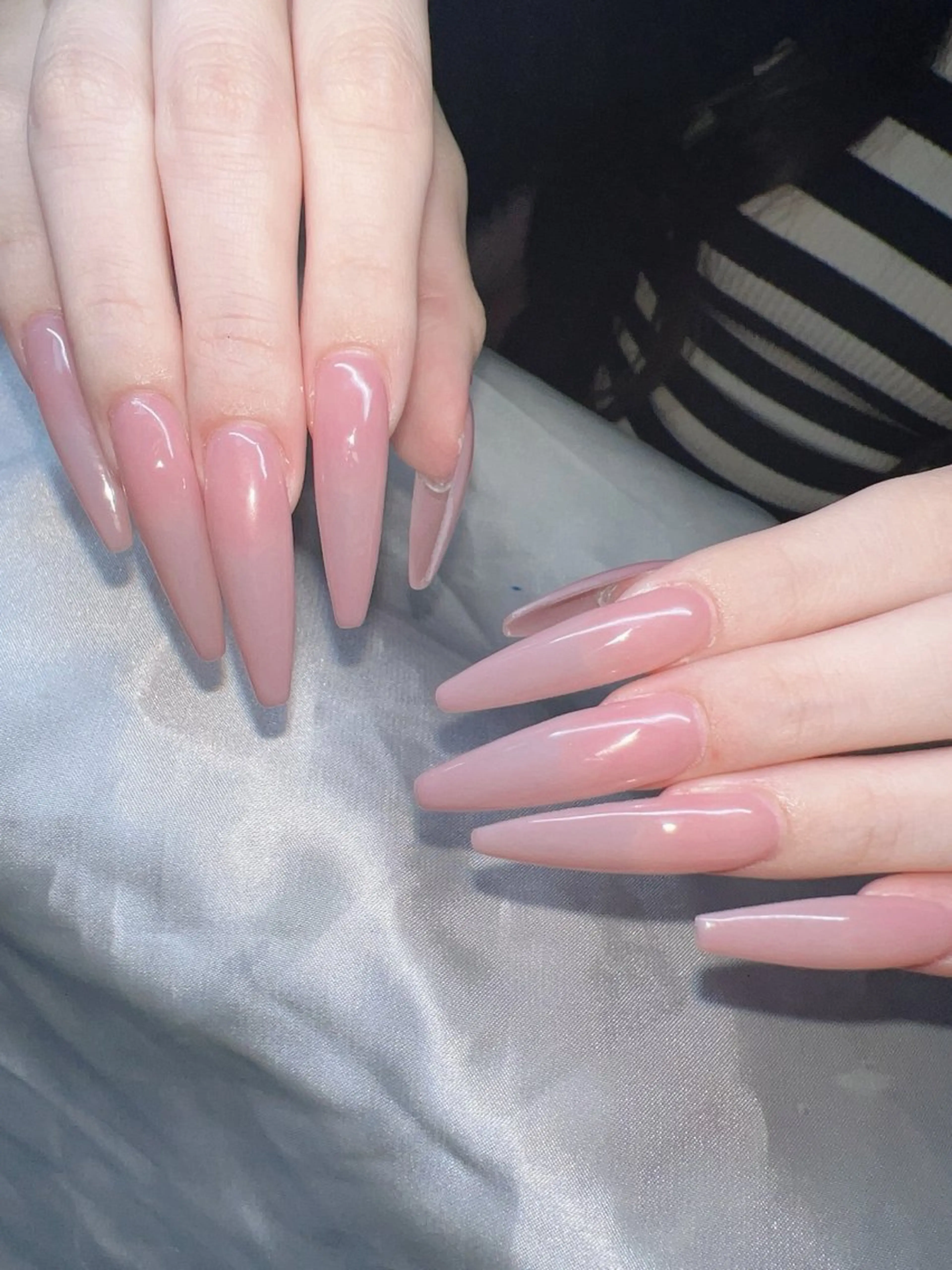 ネイル 長さ出し グラデーション 卒業式 キラキラネイル マグネットネイル ハンドネイル Lee Nailsのネイルデザイン