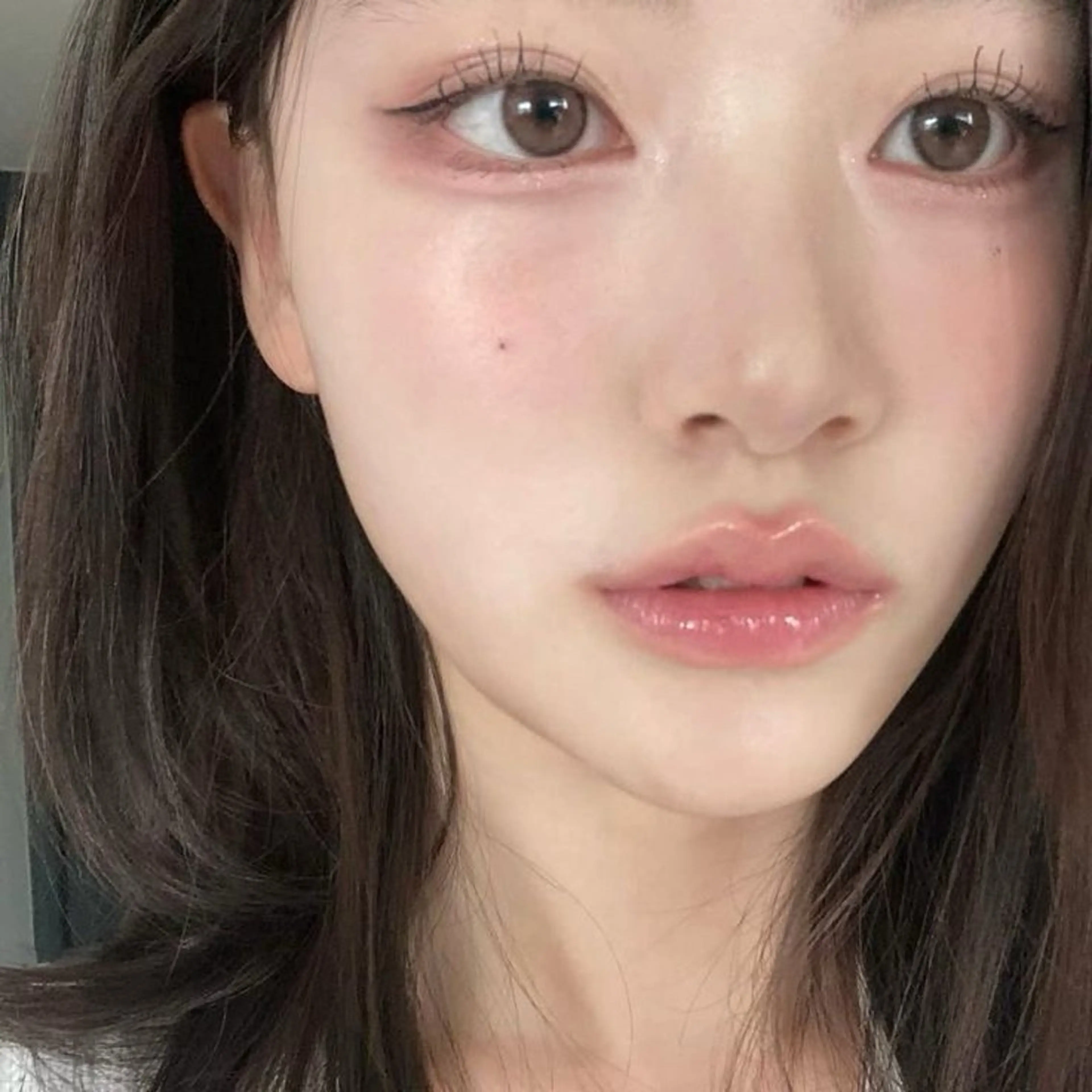 Anna⸝⸝⸝ഒ/ 二ュアンス/艶カラーのヘアスタイル