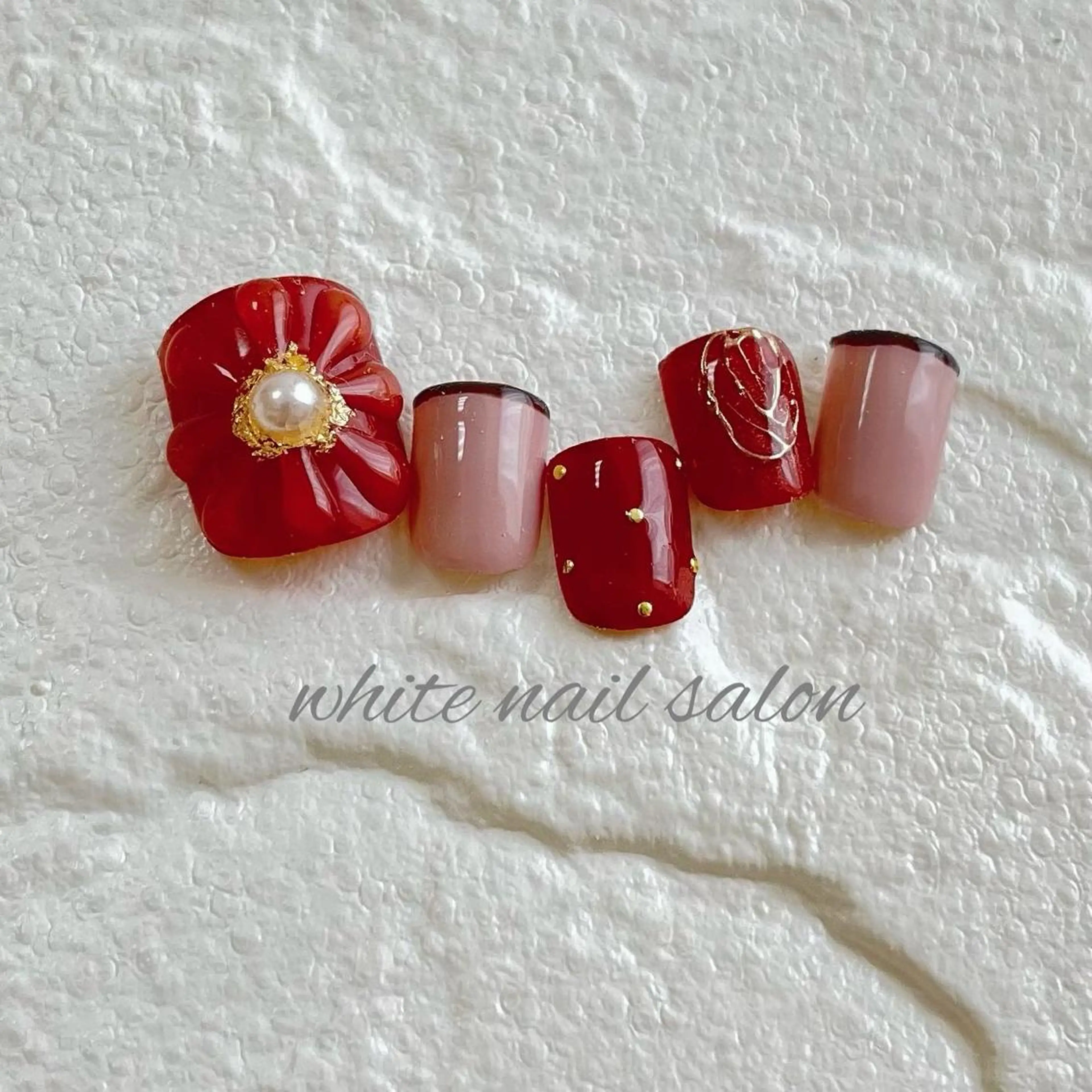 ネイル フットネイル ジェルネイル ハードジェル ラメ(グリッター) 持ち込み フットネイル white nail salonのネイルデザイン