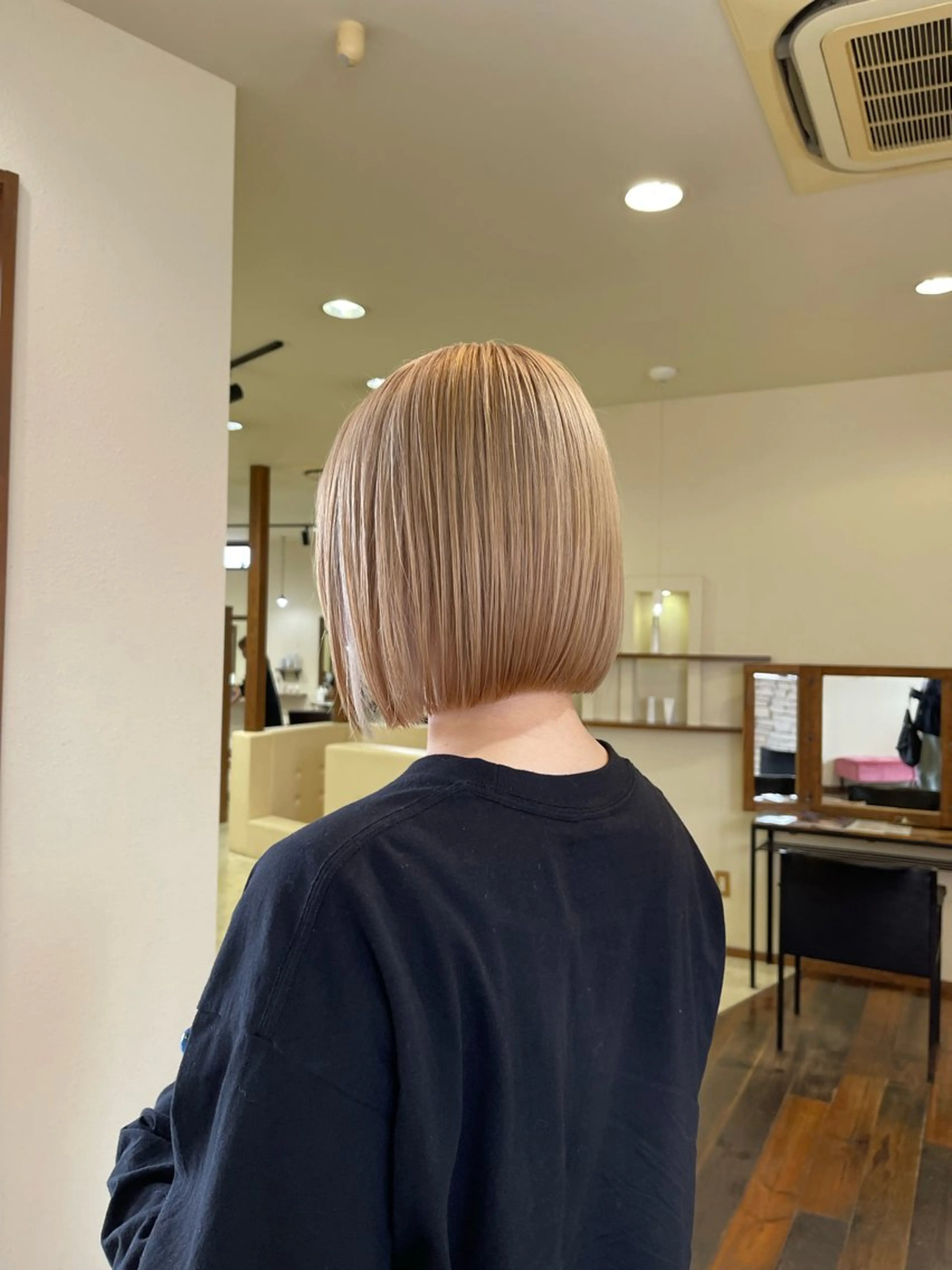 ミディアム カット ヘアカラー トリートメント CEEK /NO.4所属・梶原 真帆のヘアスタイル