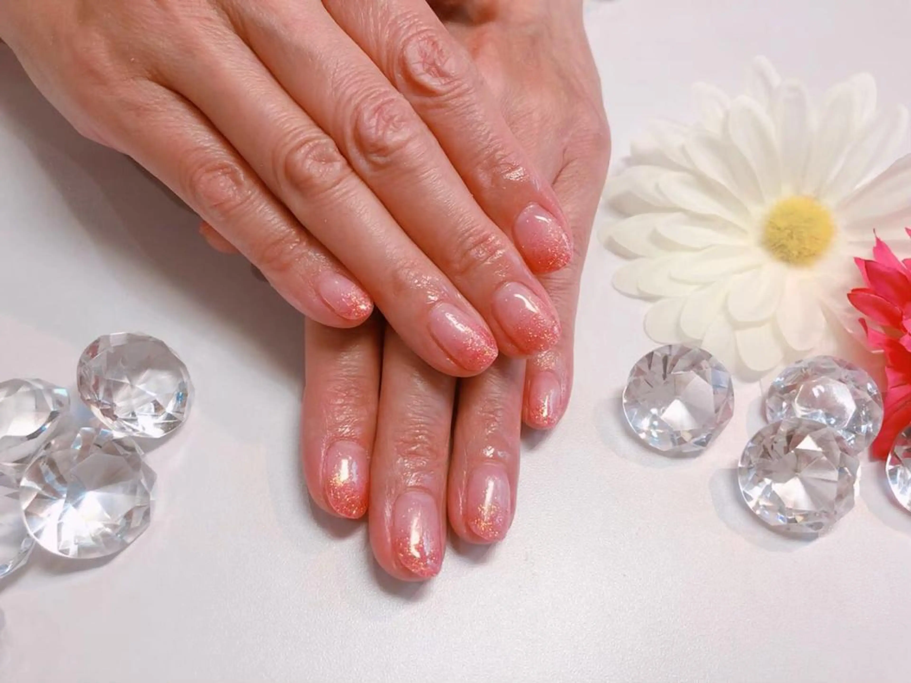 ネイル ハンドネイル Guarendo錦糸町店所属・ガレンドウ 白澤 愛子のネイルデザイン