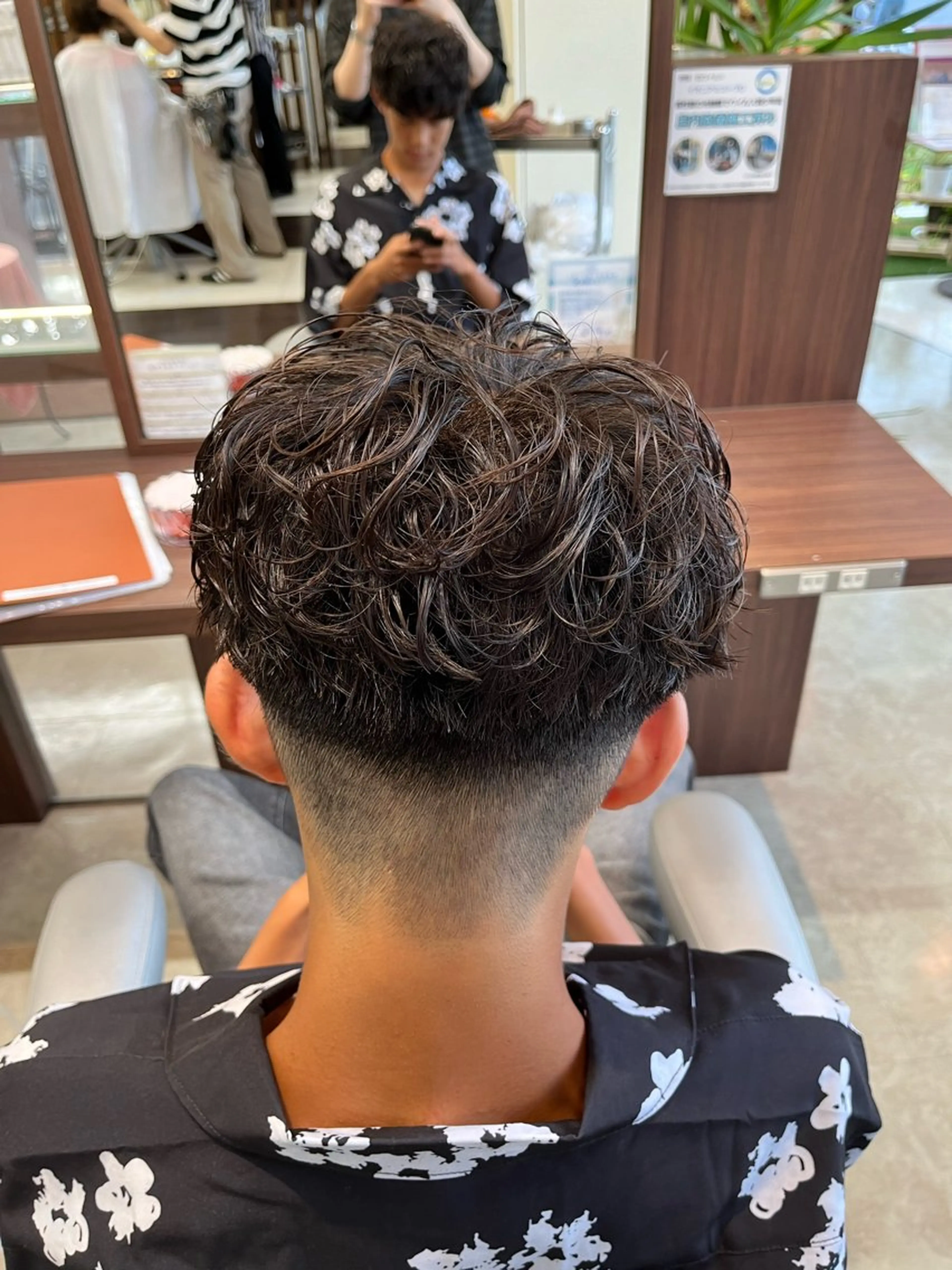 ショート パーマ メンズ スペインカール AROH men's cut&men's perm 船橋店所属・🧊メンズ特化🧊 高木航希のヘアスタイル