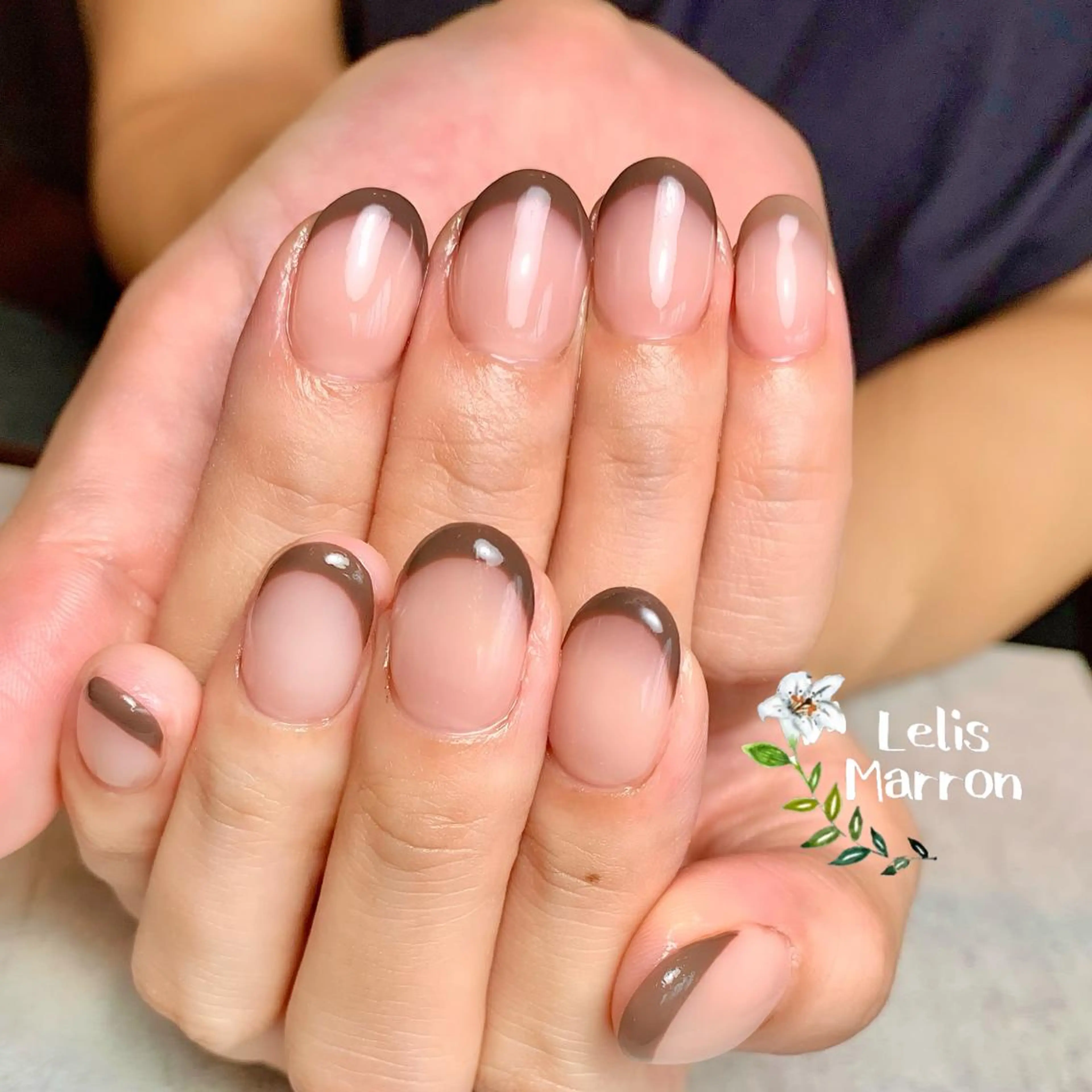 ネイル ブラウン フレンチネイル ニュアンスネイル オフィスネイル ハンドネイル Lelis Marron所属・岸 侑李のネイルデザイン