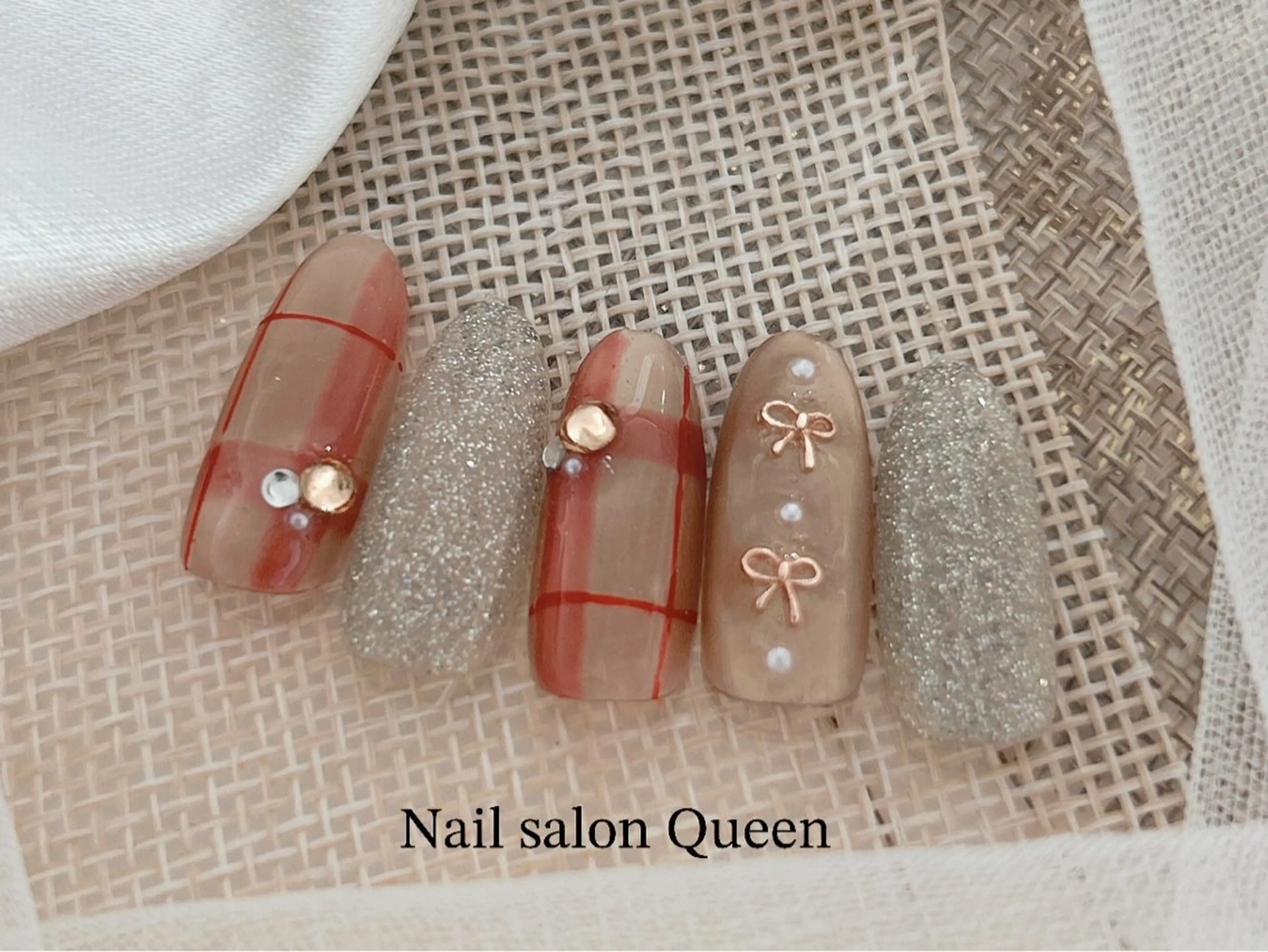 ネイル ハンドネイル ネイルサロンクイーン 東京/新宿/大久保のネイルデザイン