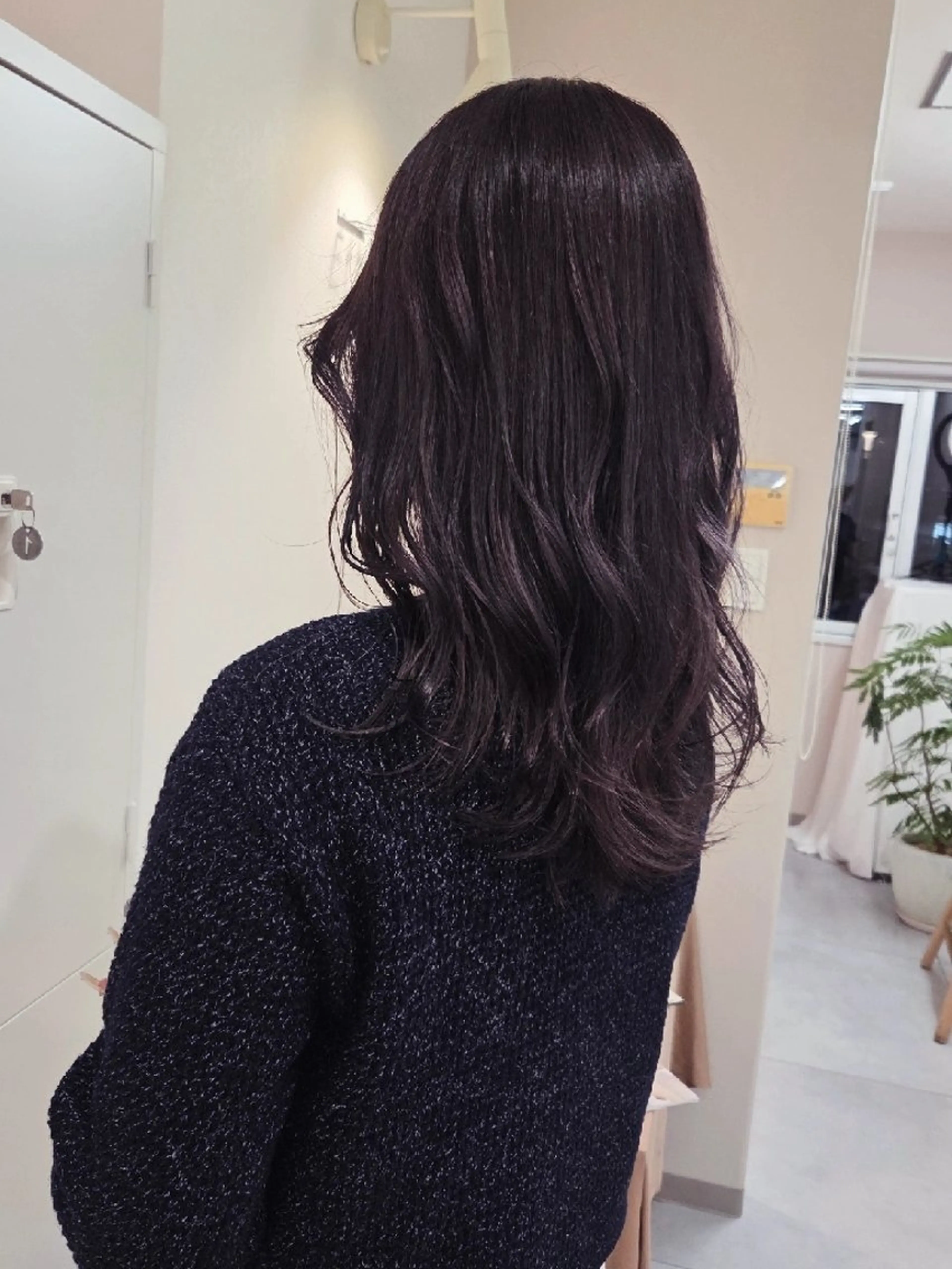 セミロング カラー ブリーチ 透明感カラー ラベンダーカラー カット ヘアカラー トリートメント Era Hatsuneのヘアスタイル