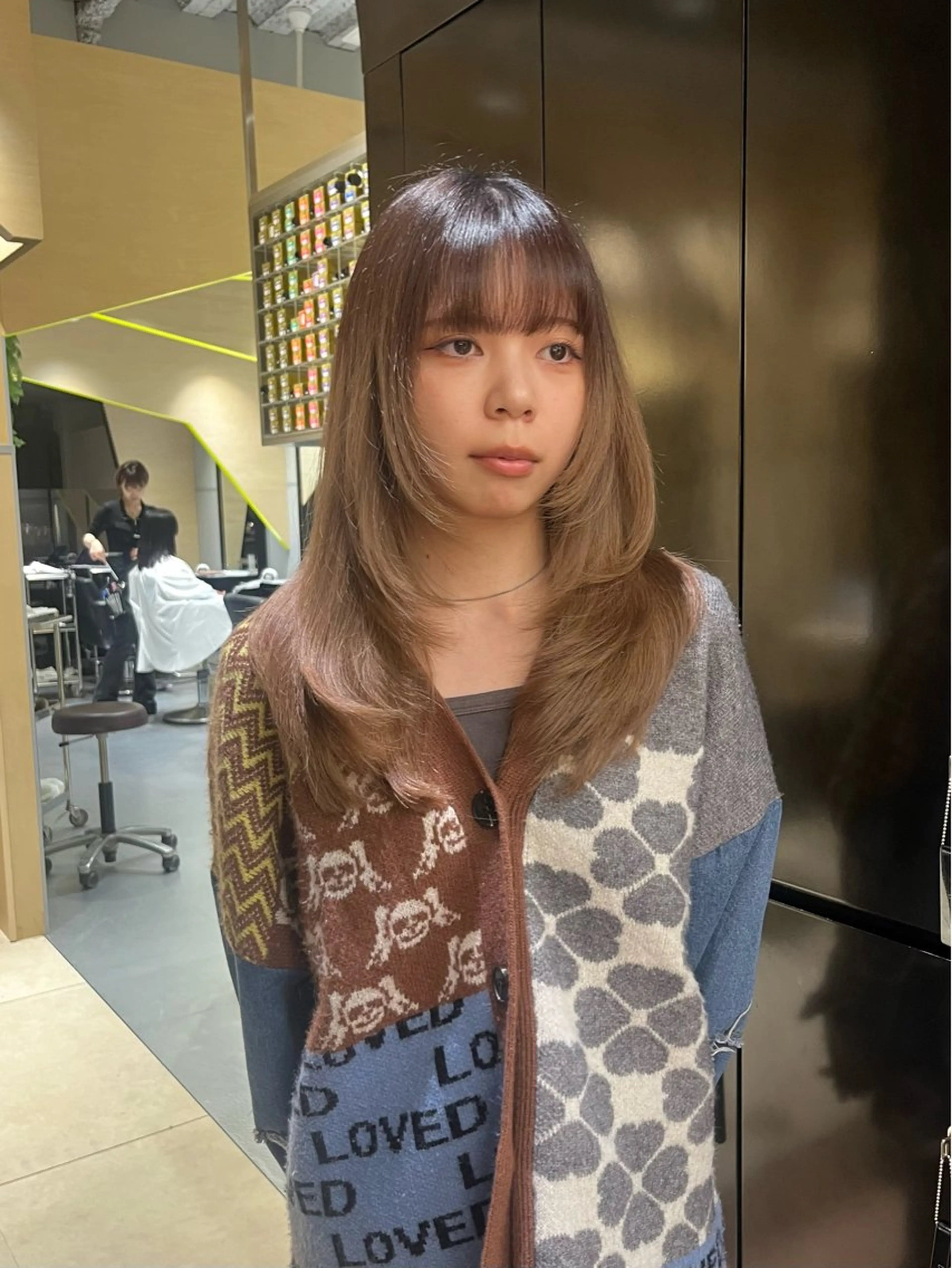 セミロング レイヤーカット ワンホンレイヤー カット 🟣niw SHUNNA🟣のヘアスタイル