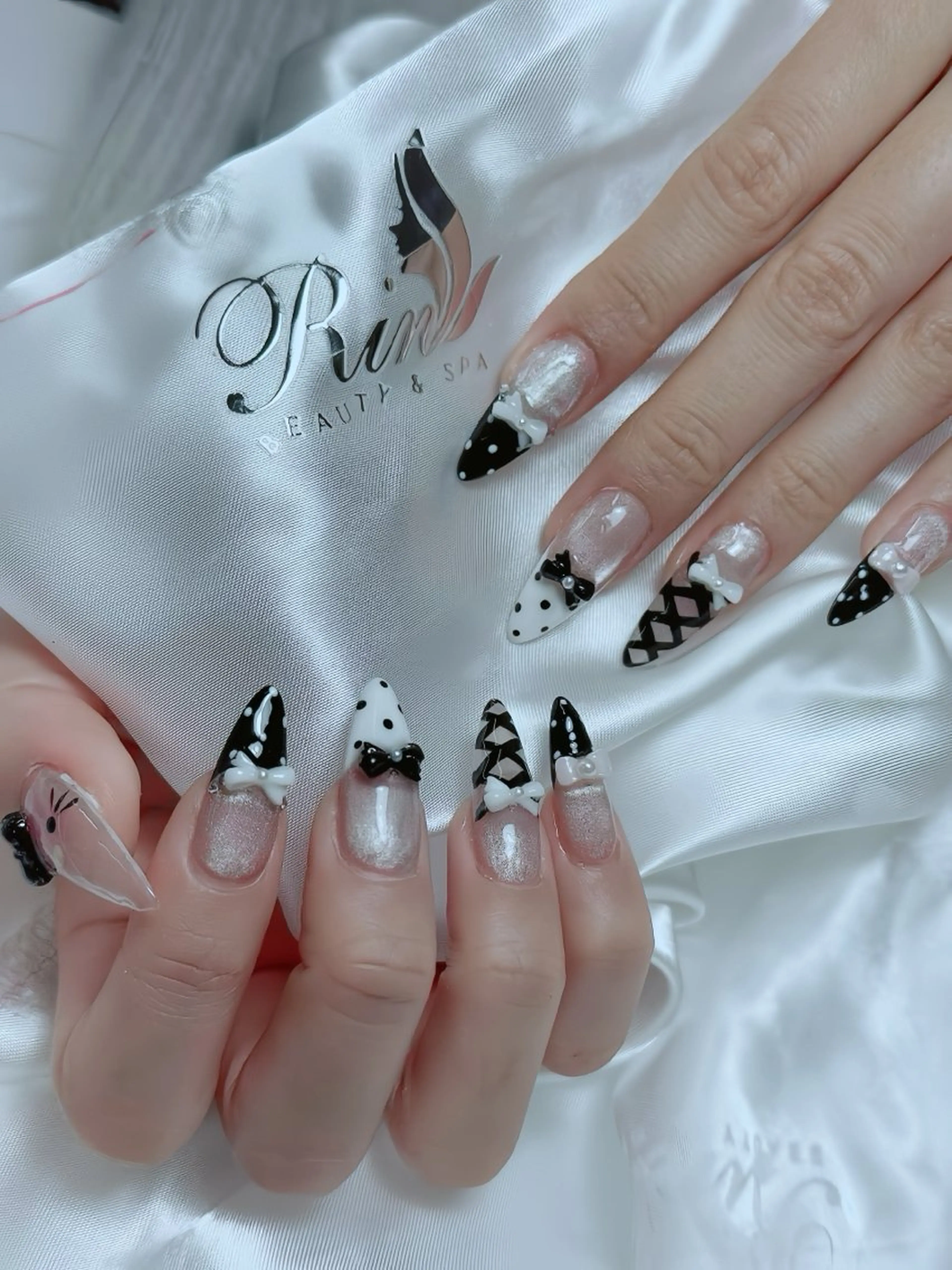 ネイル べっ甲ネイル チークネイル フラッシュネイル フラワーネイル フットネイル ハンドネイル Rin Nail Shinokuboのネイルデザイン