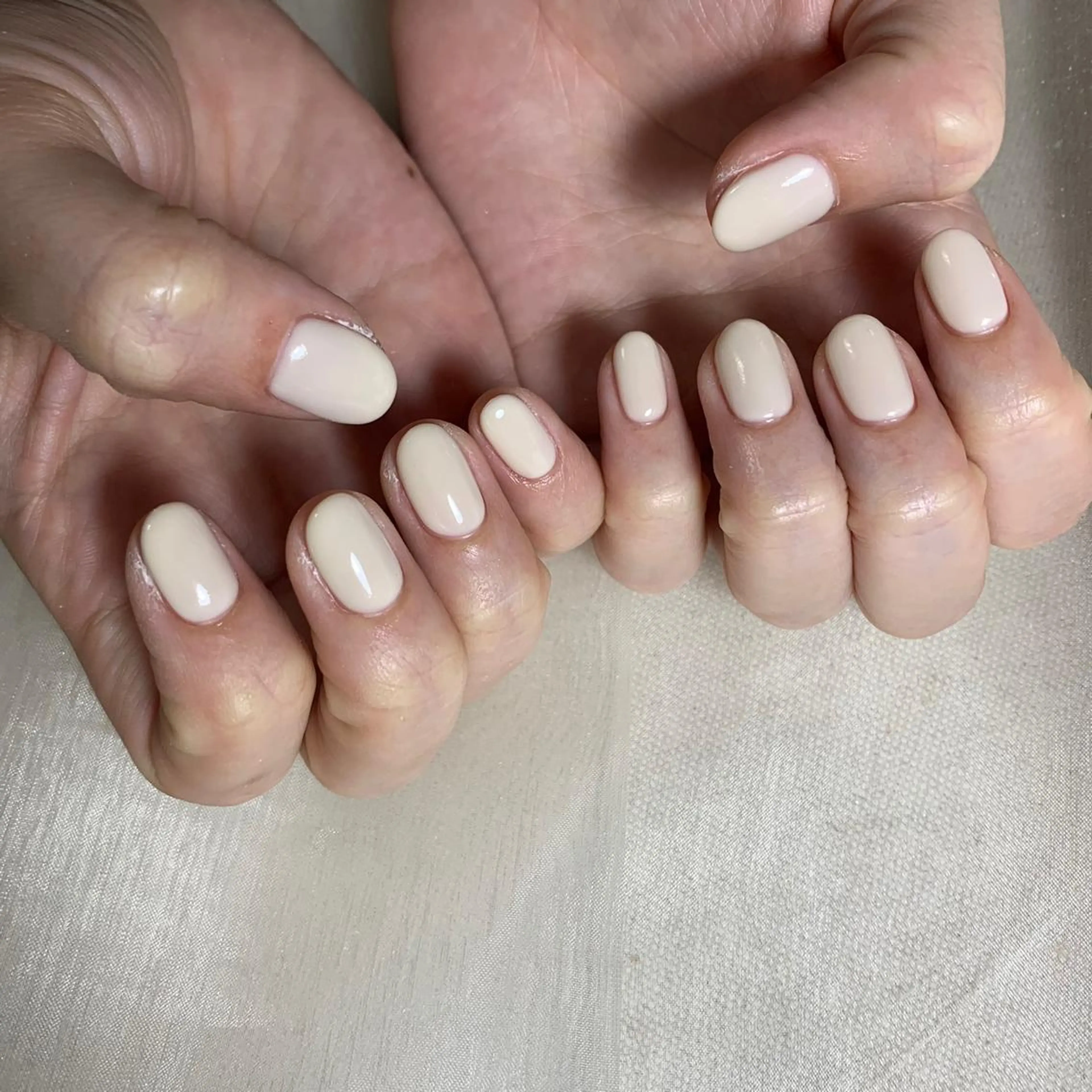 ネイル repos~ルポ~所属・里見 麗のネイルデザイン