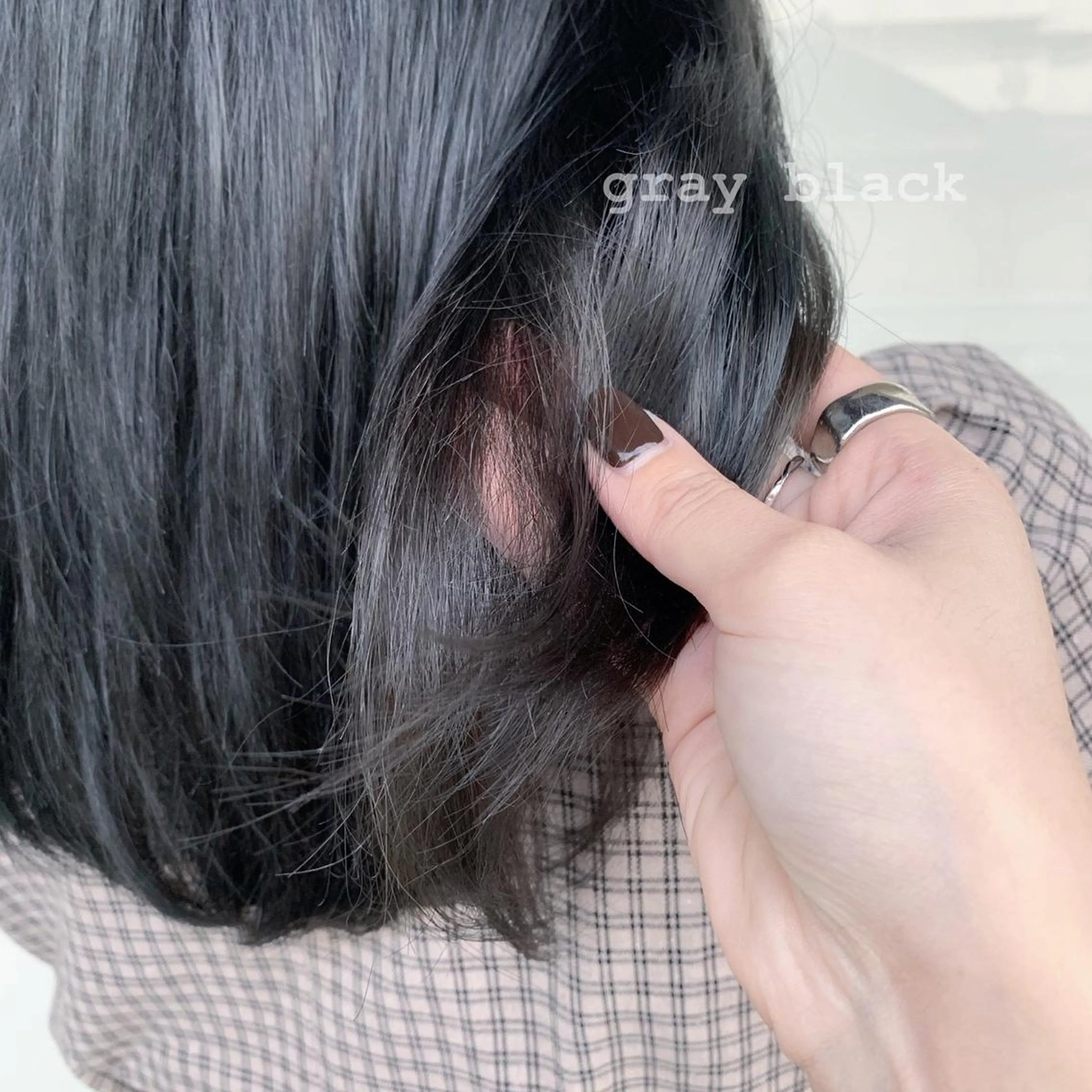 セミロング ヘアカラー 🫧艶髪カラー🫧 森本くるみのヘアスタイル