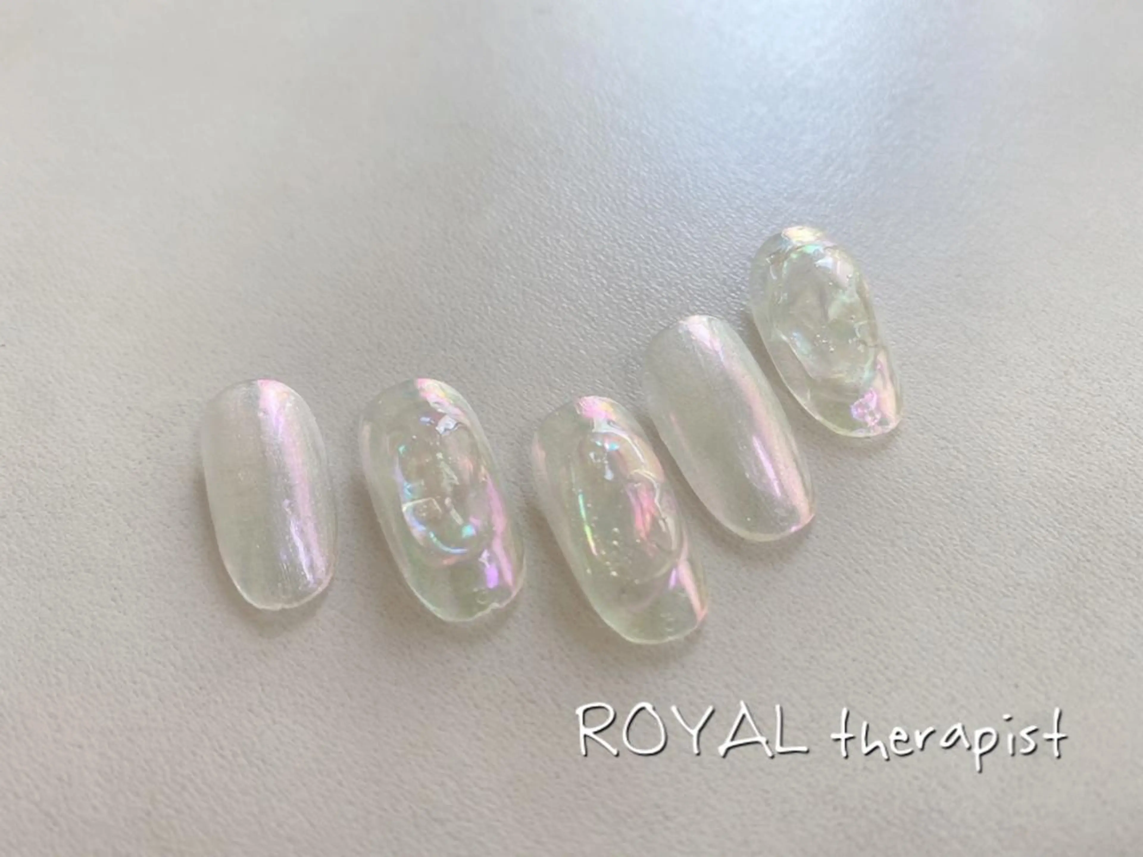 ネイル 【尾下】 ロイヤル•セラピストのネイルデザイン