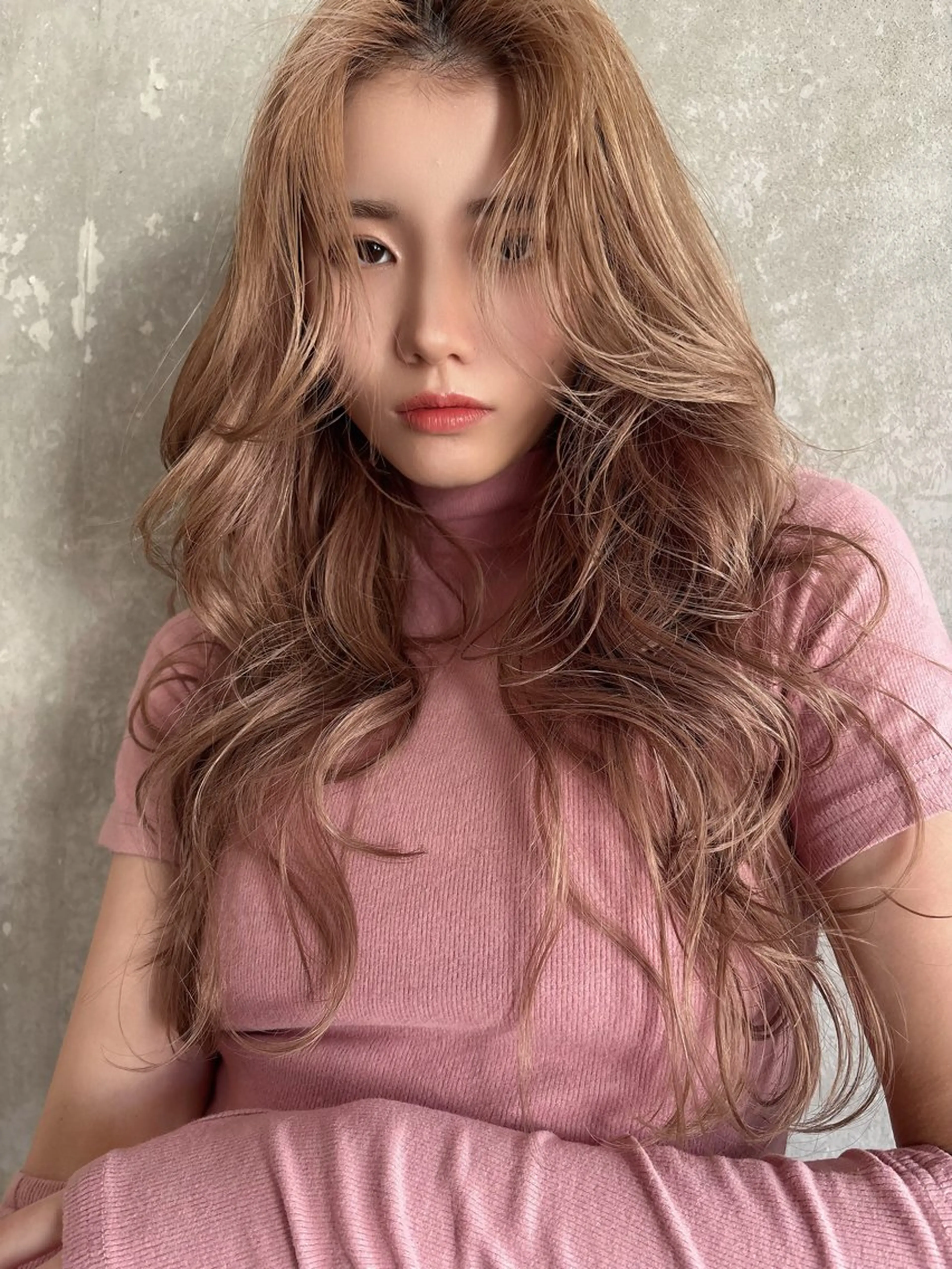 ロング レイヤーカット カット ヘアカラー 韓国ヘア×髪質改善 縮毛矯正のヘアスタイル