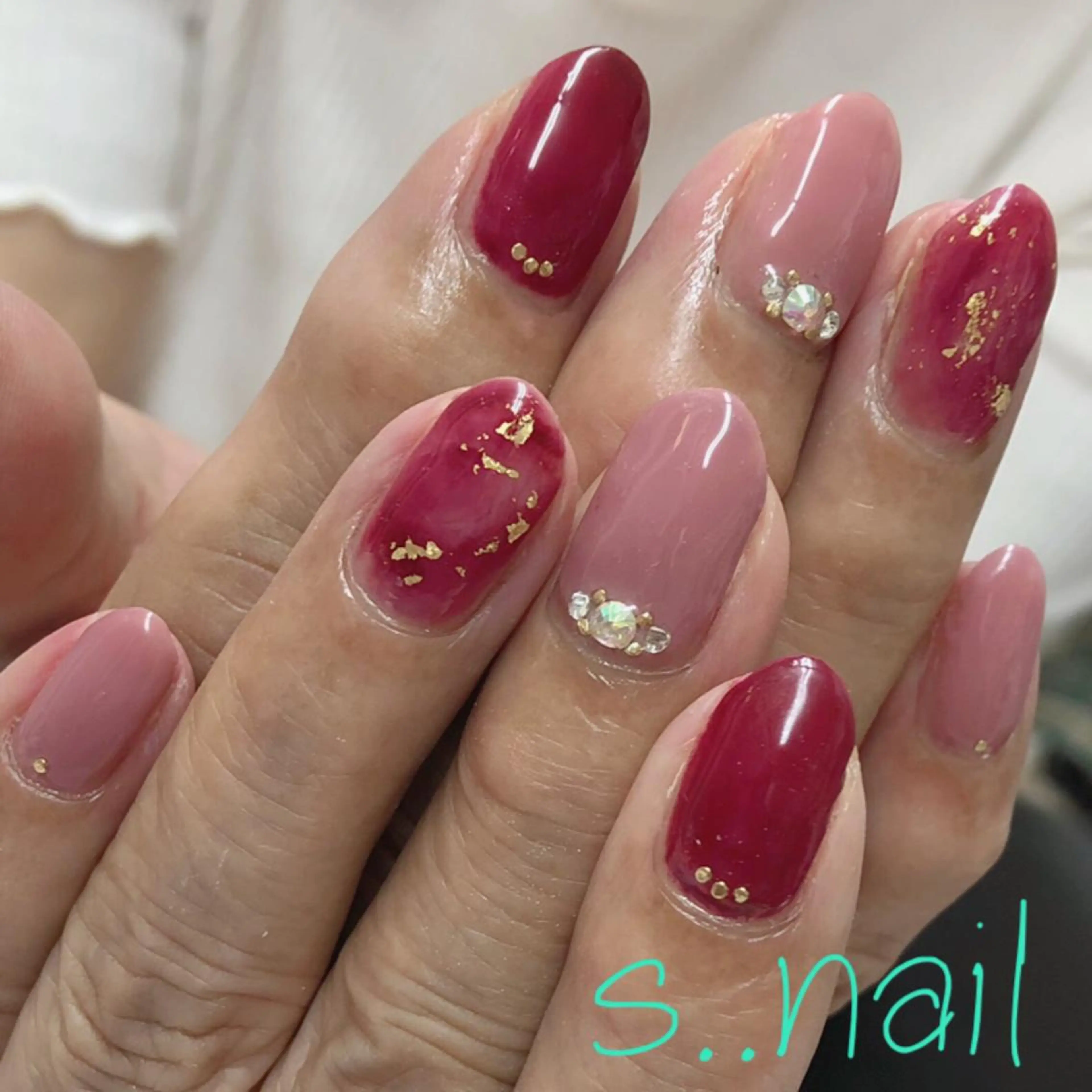 ネイル ボルドー ピンク ハンドネイル フットネイル s..nail / MORITAのネイルデザイン