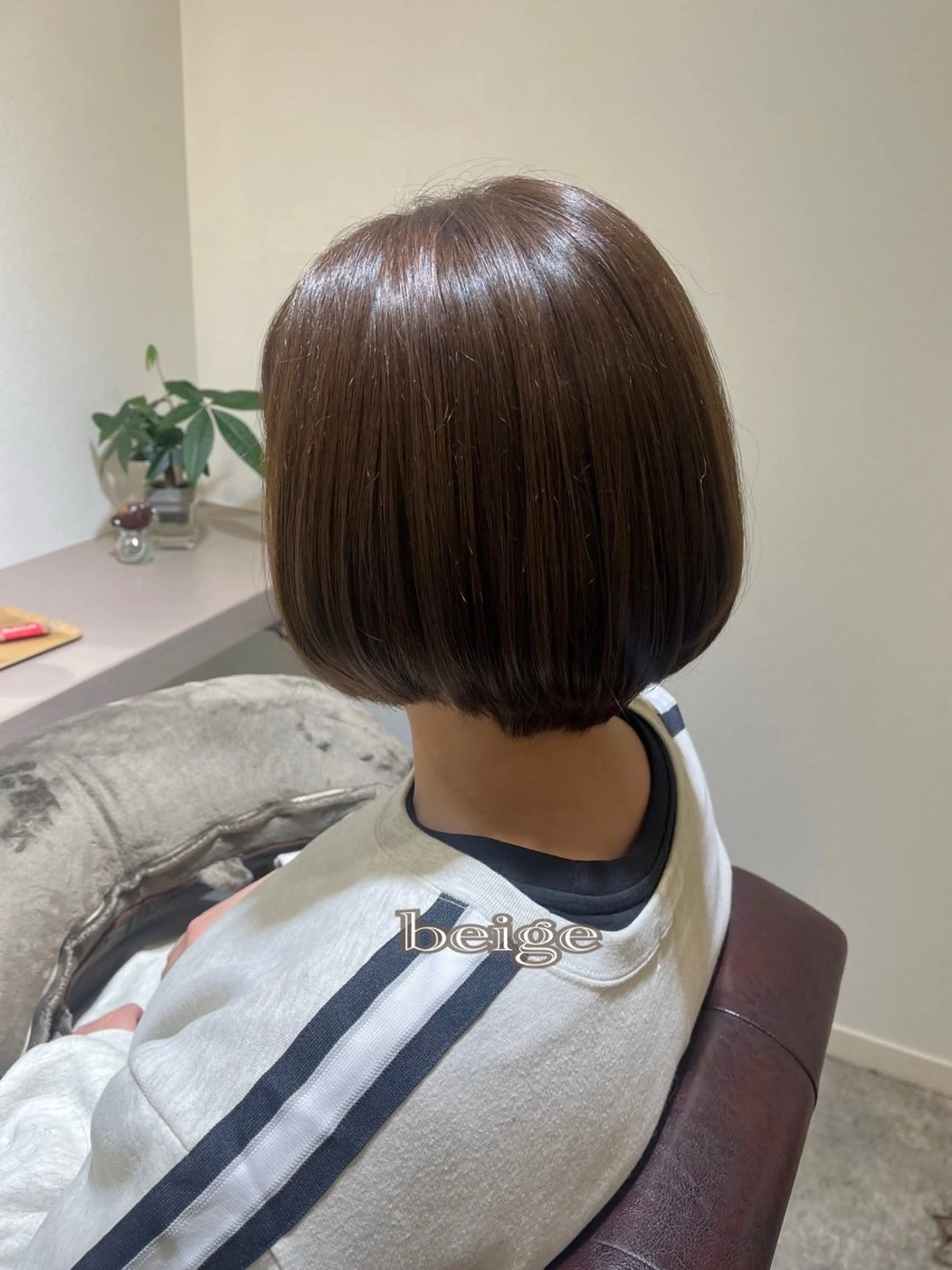 ショート カラー ベージュカラー ブリーチ ブリーチなしカラー ショートヘア ヘアカラー トリートメント 堀越 エリのヘアスタイル