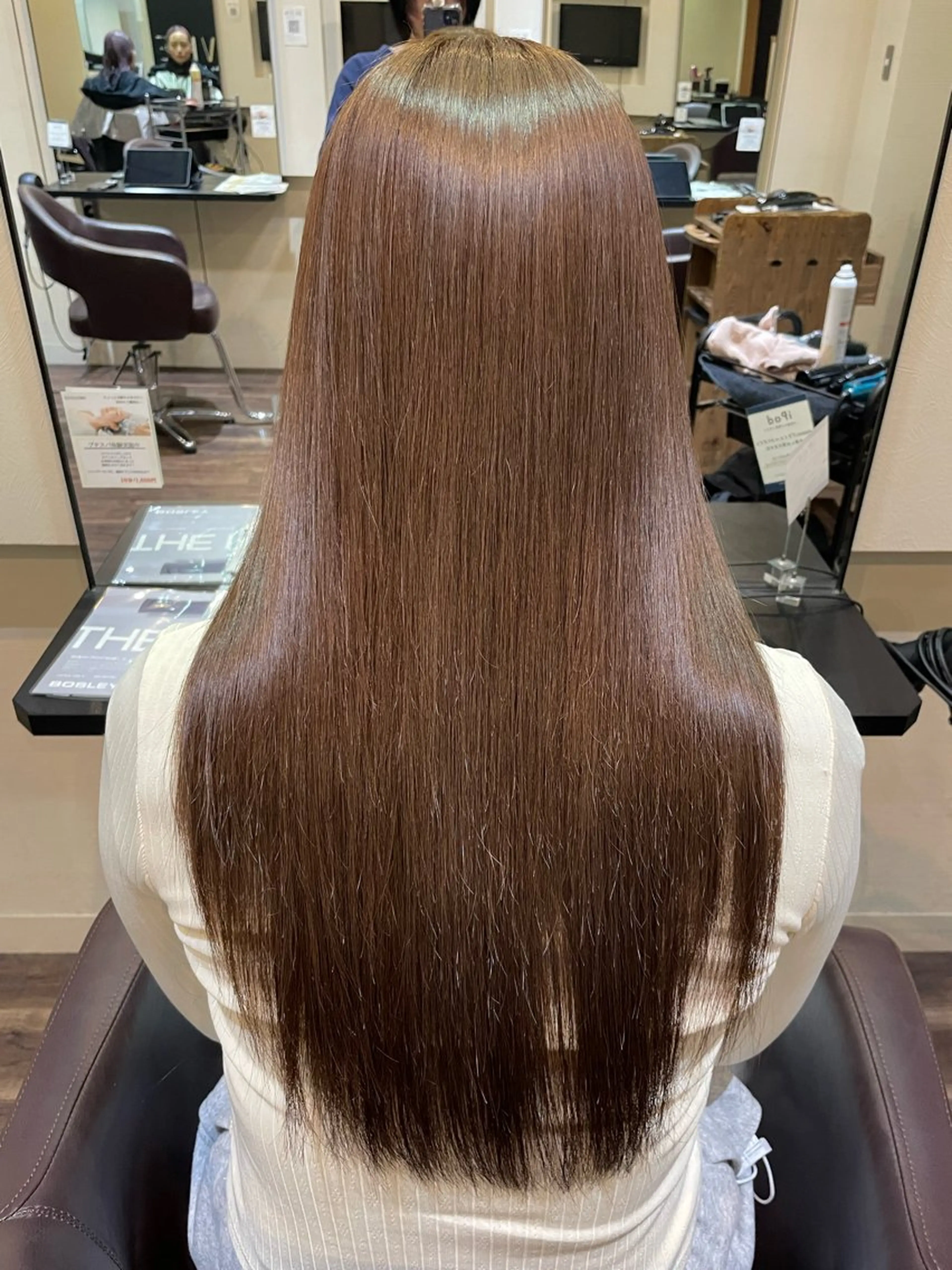 カラー VISE by Art Creative所属・VISE 清水のヘアスタイル