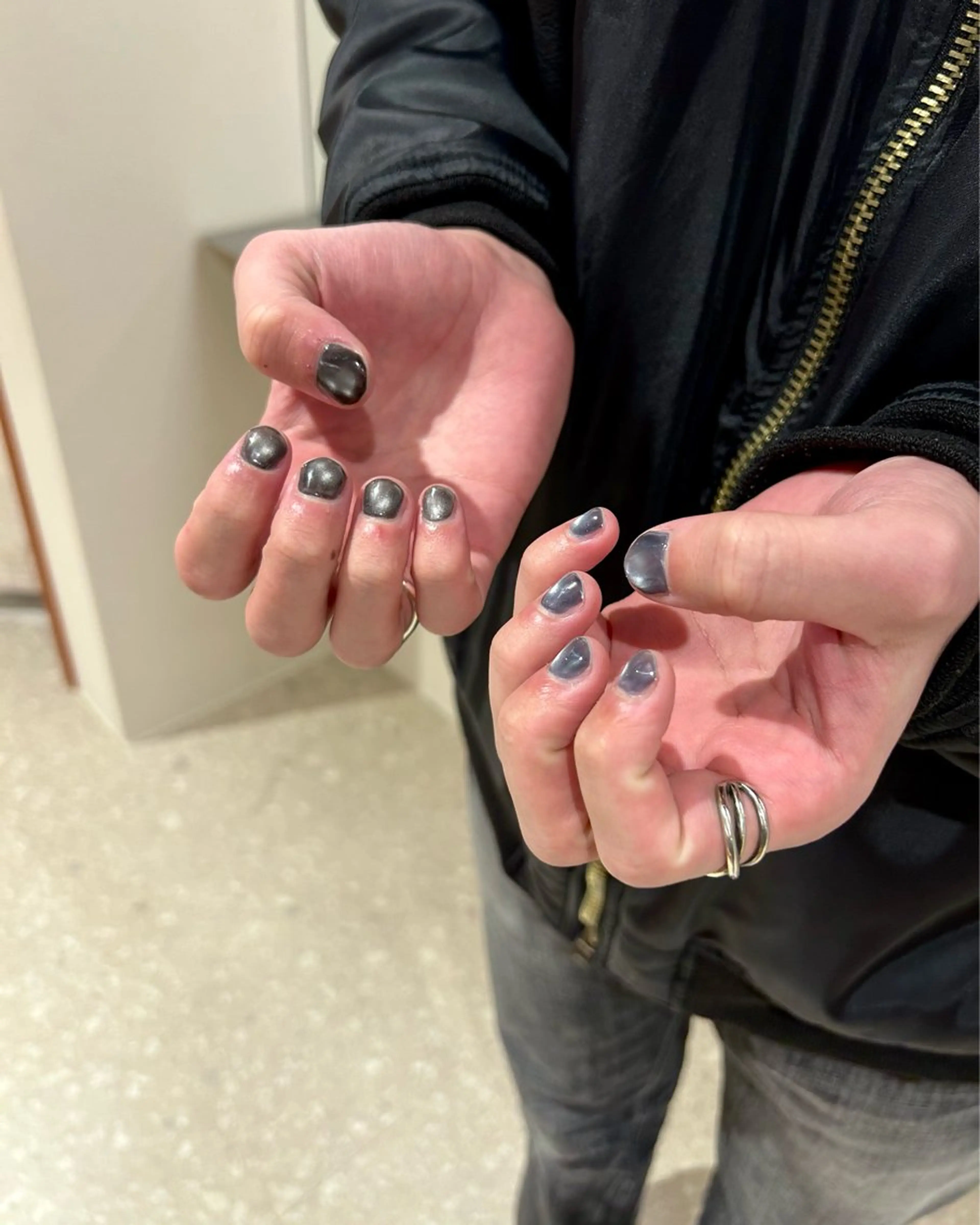 メンズ ネイル ブルー マグネットネイル ビー玉ネイル ハンドネイル SALONVILLAGE Ebisu所属・Lueur 恵比寿 HARUKAのネイルデザイン