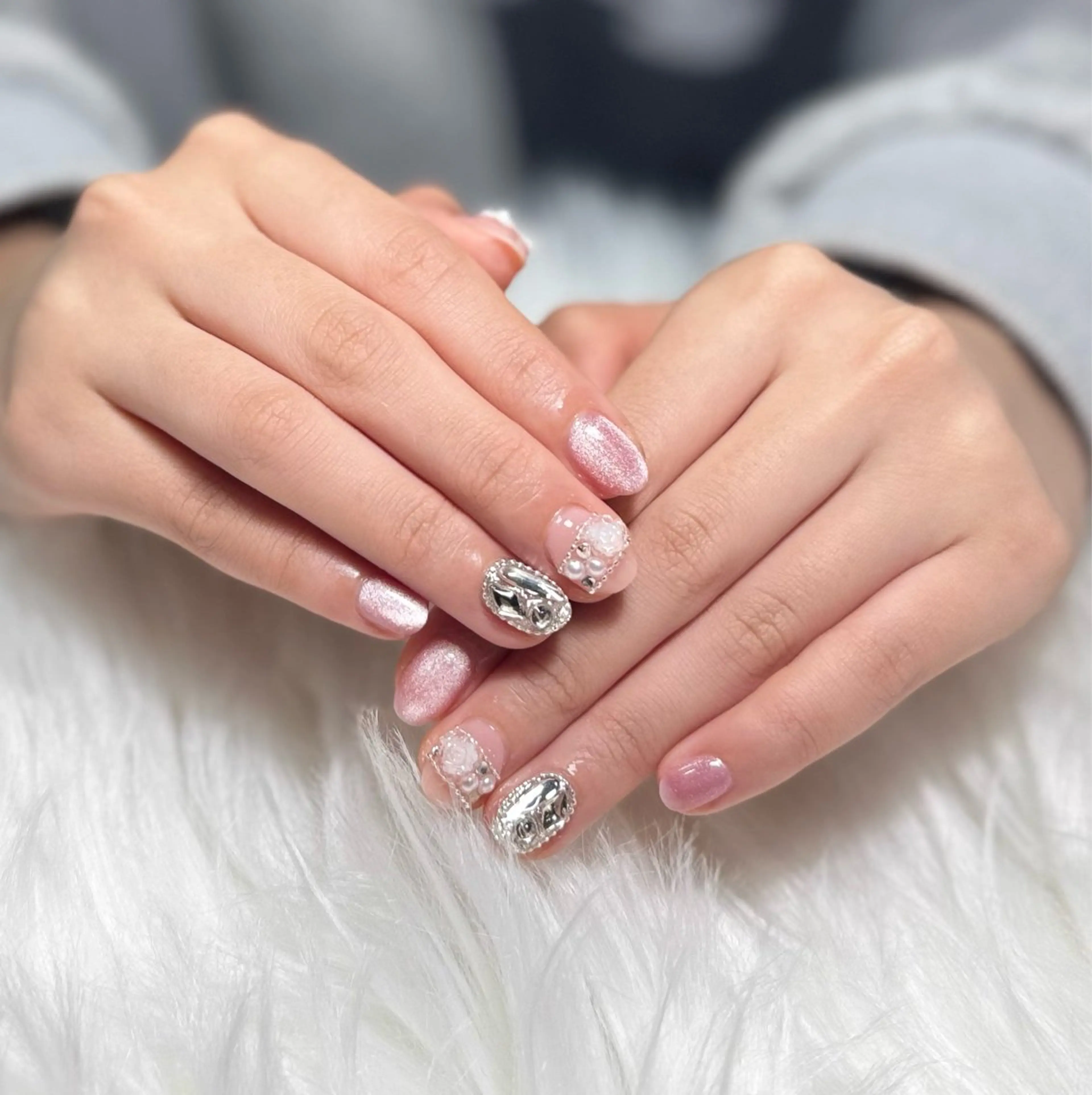 ネイル オーロラネイル チークネイル フットネイル フレンチネイル ジェルネイル Nichi Nailsのネイルデザイン