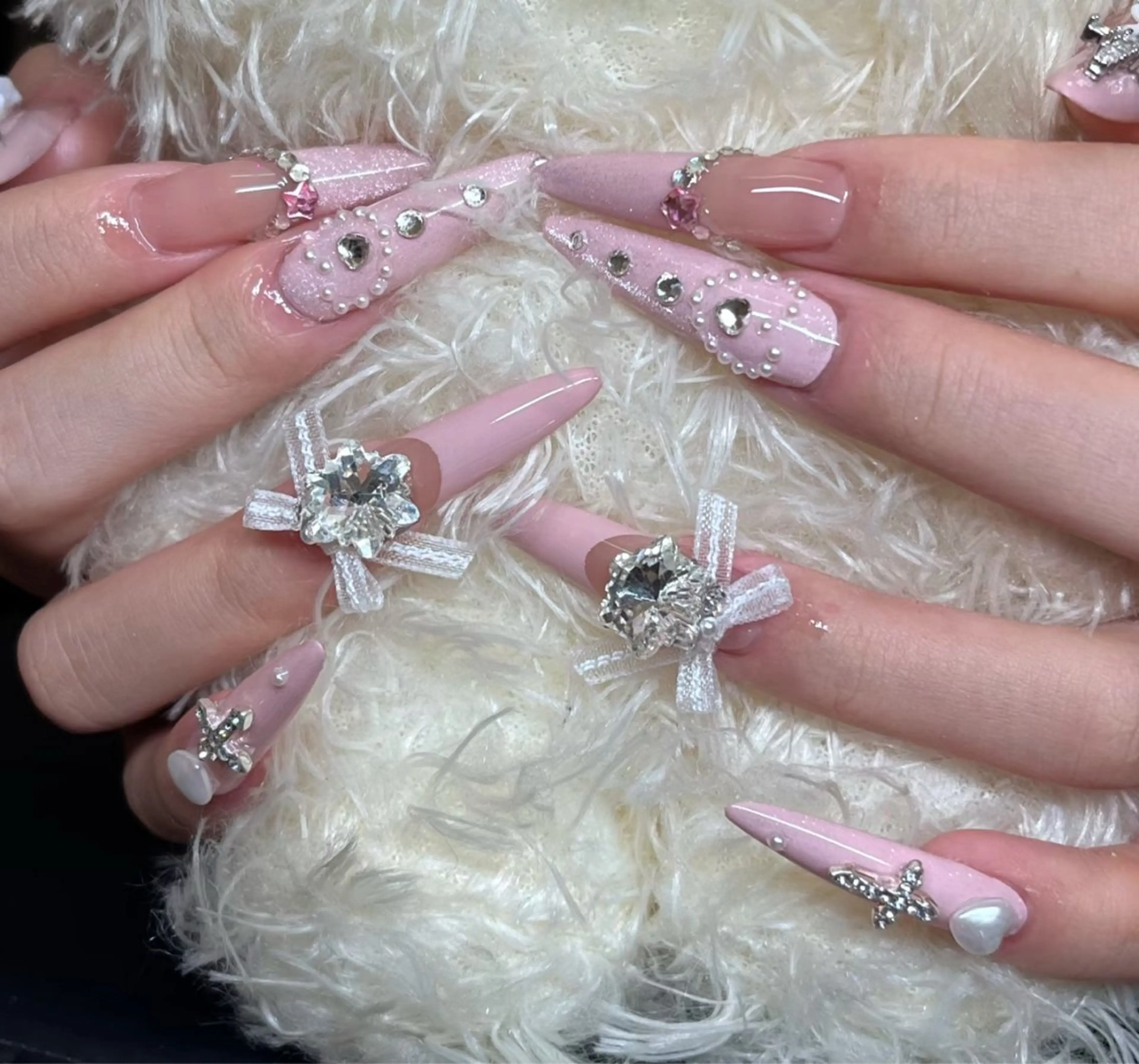 ネイル アートネイル オーロラネイル チークネイル フレンチネイル ガラスフレンチ ハンドネイル 🎀🎀YooLi Nail Salonのネイルデザイン