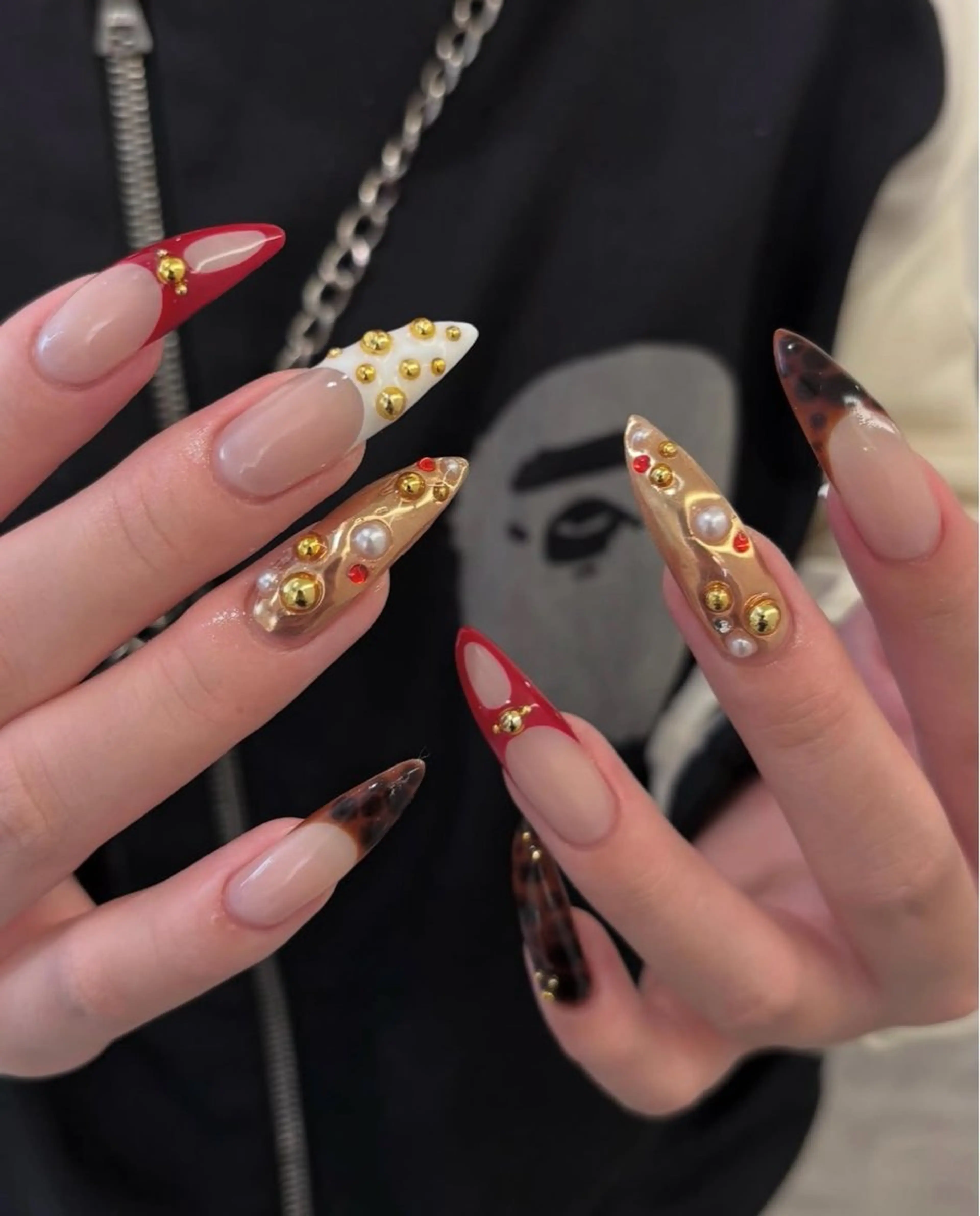 ネイル フレンチネイル グラデーション 韓国ネイル マグネットネイル シンプルネイル ハンドネイル CoMo Nail Studio所属・CoMo Nailのネイルデザイン