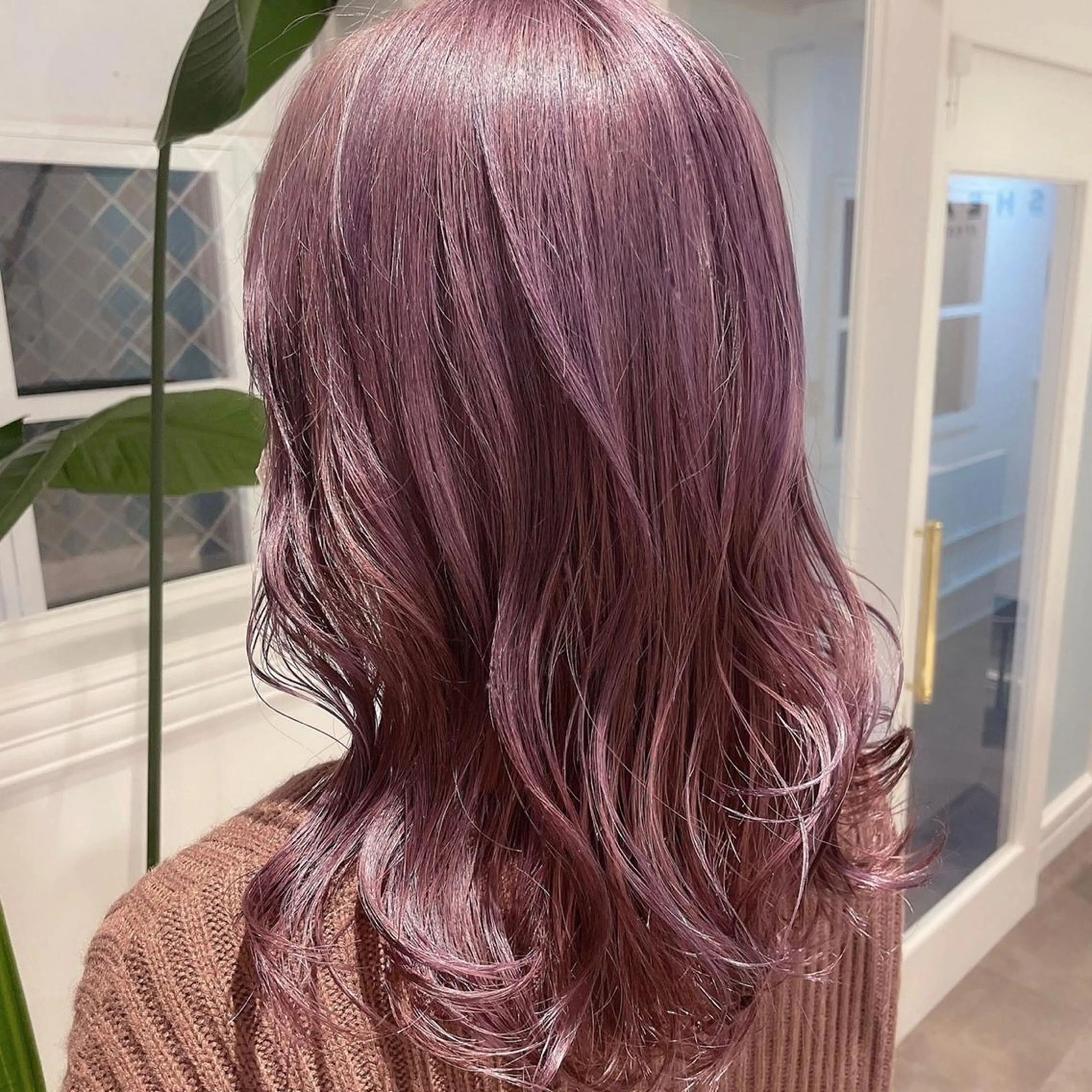 セミロング カラー ブリーチ ラベンダーカラー SHEARA BY CARE所属・. AYUKAのヘアスタイル