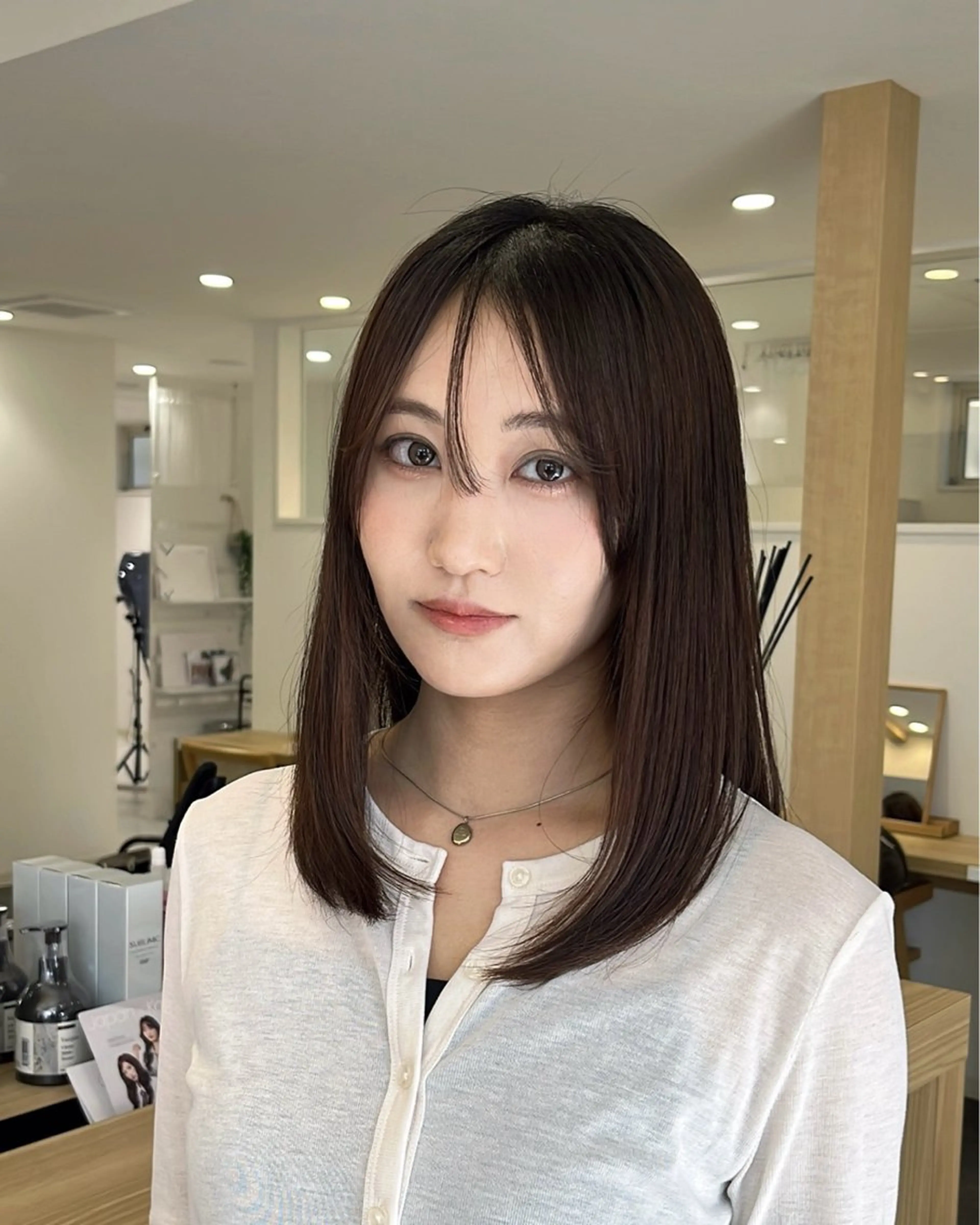 セミロング MIZUKI🫧ྀི 韓国ヘアAFLOATのヘアスタイル