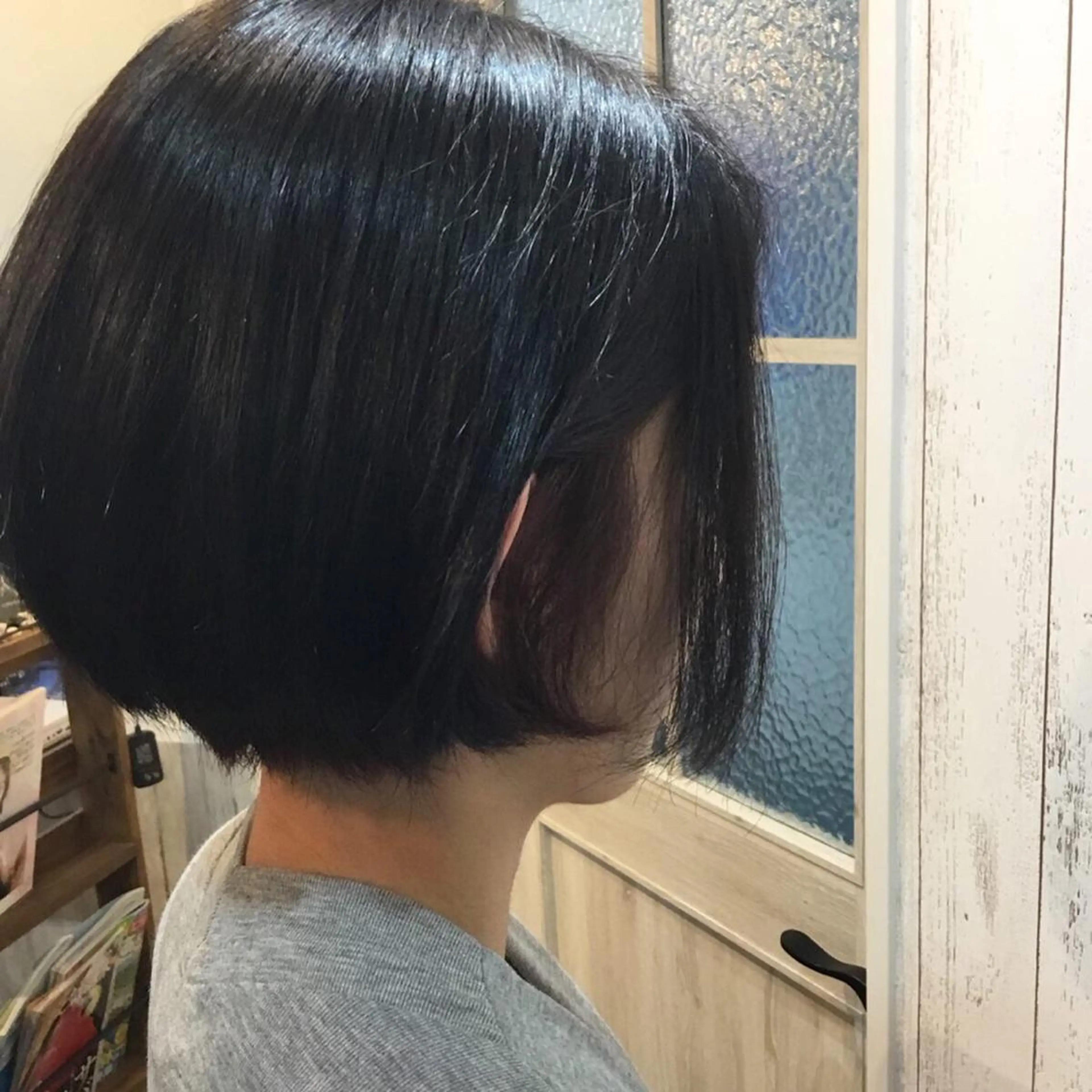 ショート カラー embrace エンブレイスのヘアスタイル